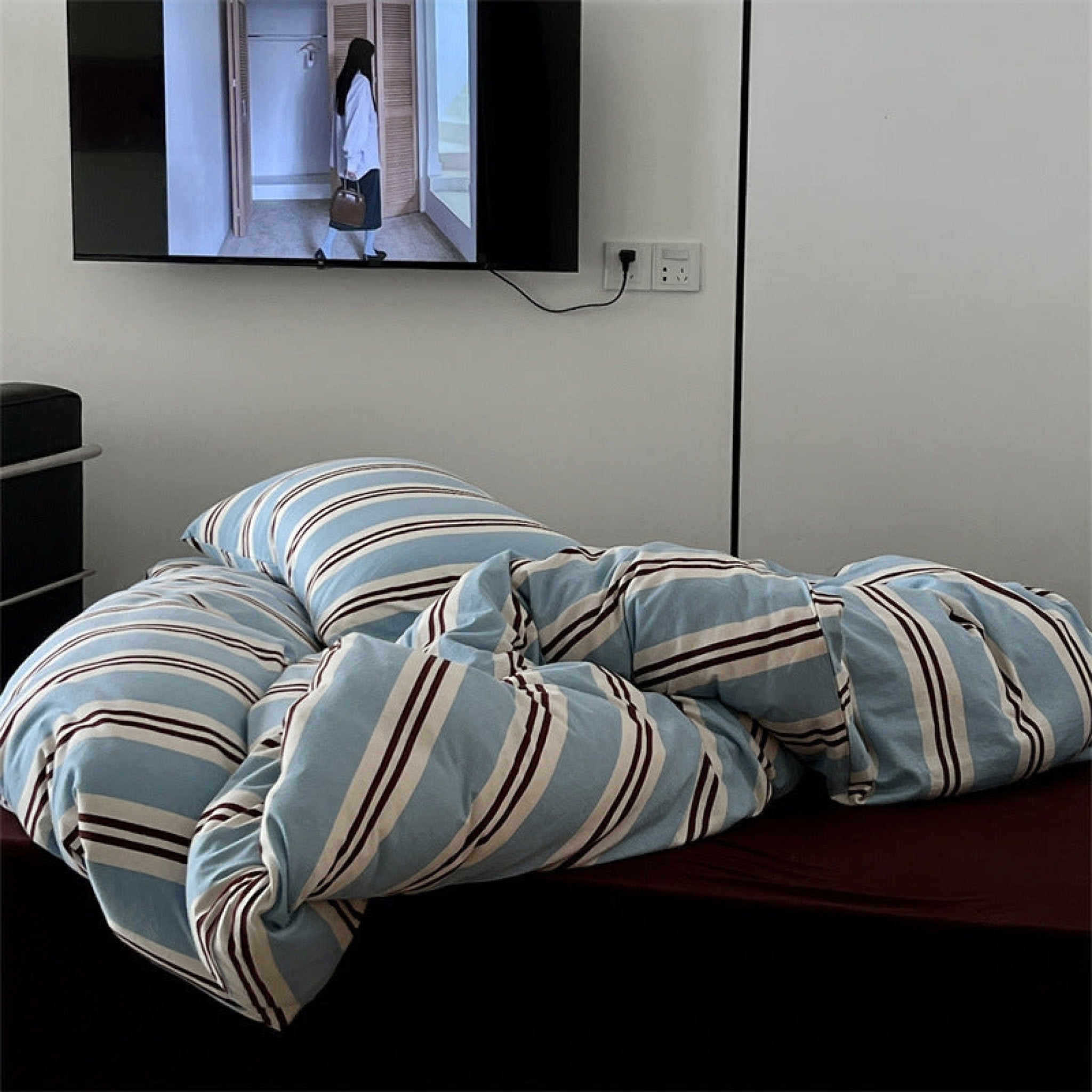 Jersey Knit Retro Stripe Bedding Set / Blue + Burgundy