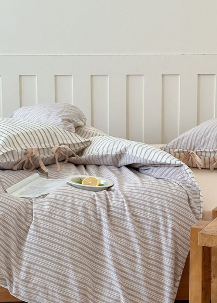 Josie Bow Tied Striped Bedding Set / Green