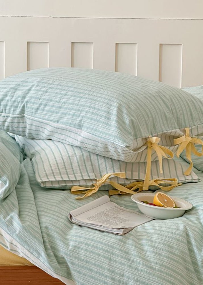 Josie Bow Tied Striped Bedding Set / Green