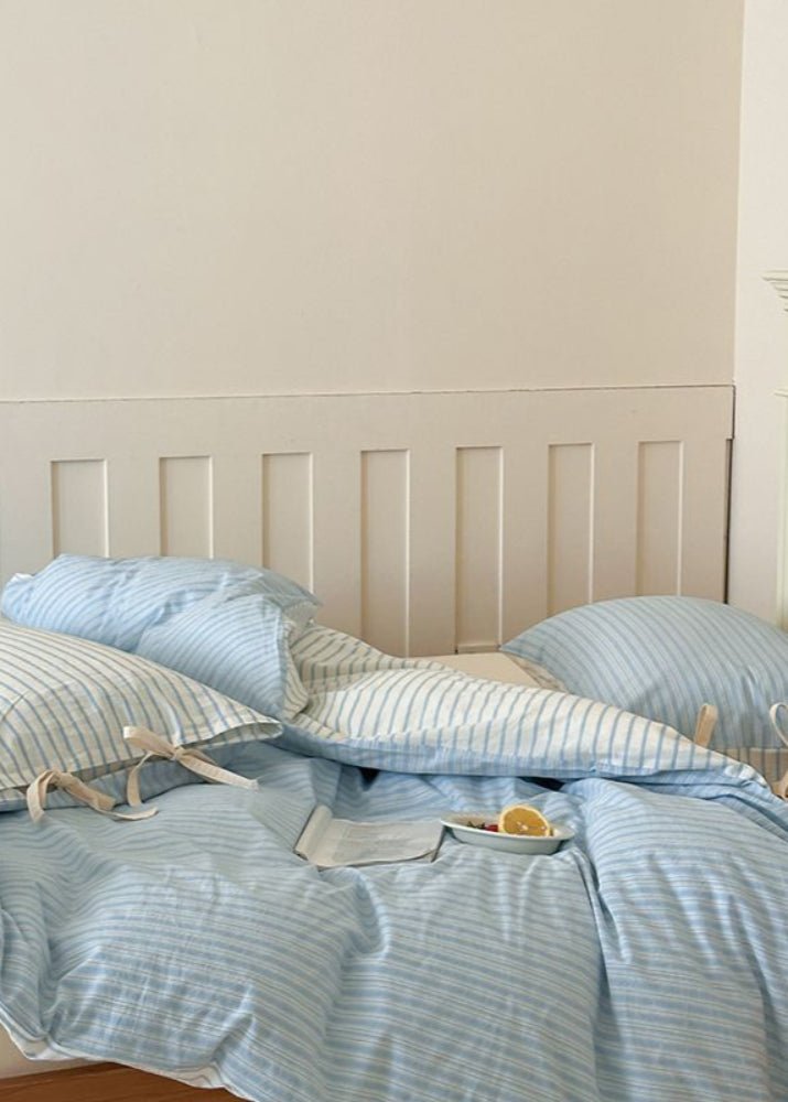 Josie Bow Tied Striped Bedding Set / Green