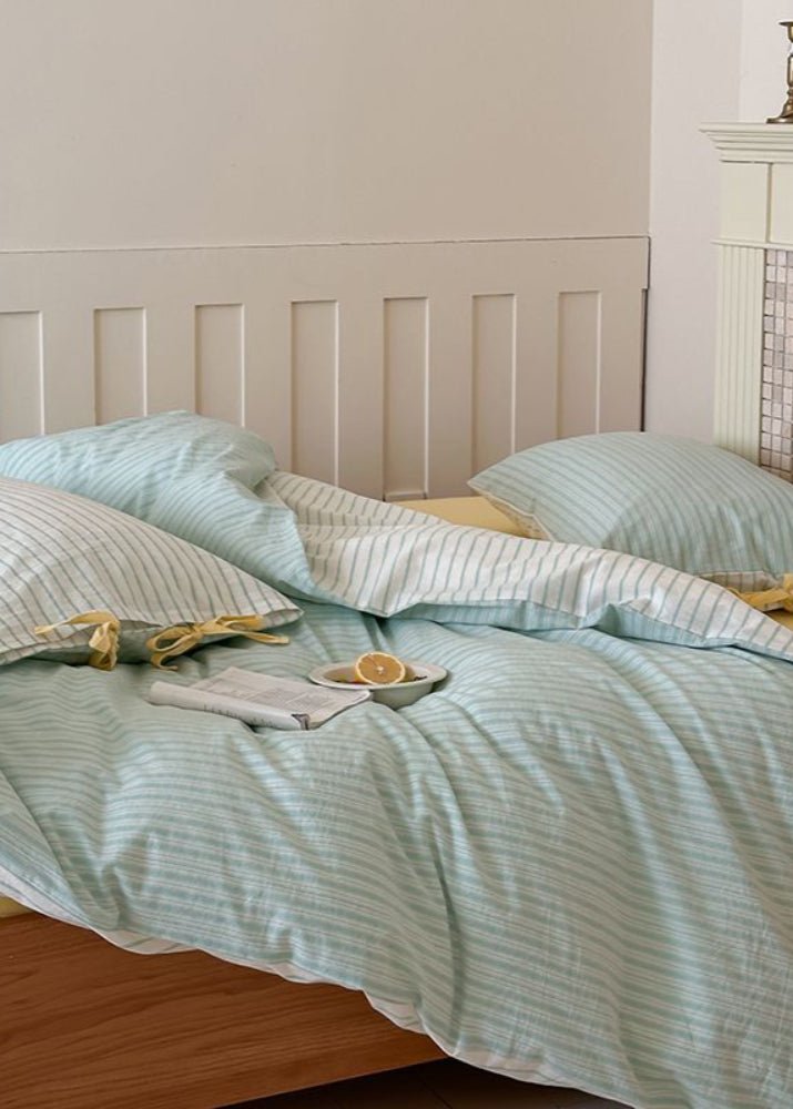 Josie Bow Tied Striped Bedding Set / Green