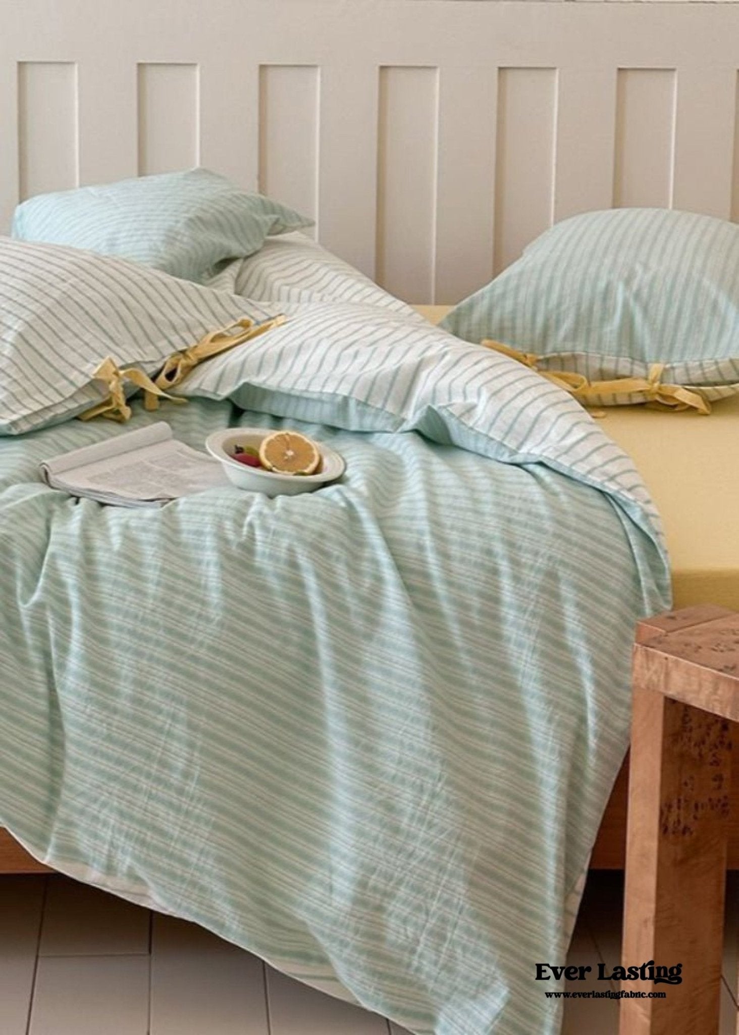 Josie Bow Tied Striped Bedding Set / Gray