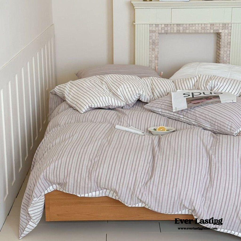 Josie Bow Tied Striped Bedding Set / Gray