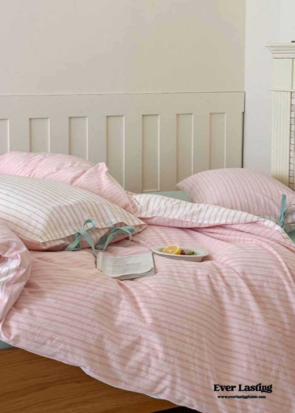 Josie Bow Tied Striped Bedding Set / Gray