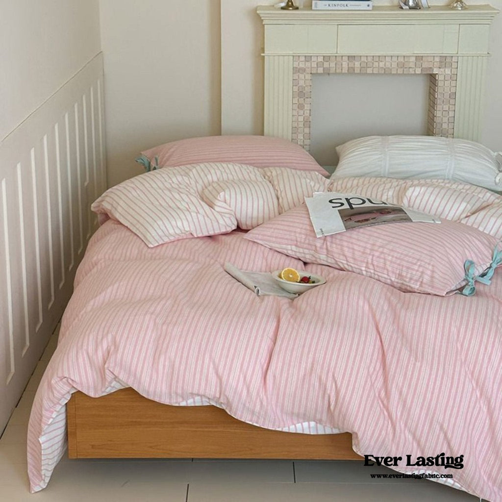 Josie Bow Tied Striped Bedding Set / Gray