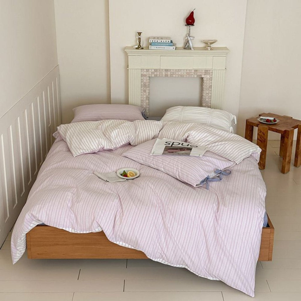 Josie Bow Tied Striped Bedding Set / Purple