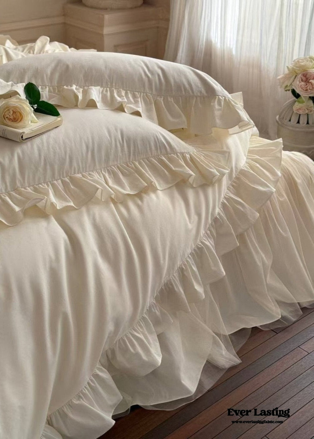Lacey Lace Ruffle Washed Cotton Bedding Set / White