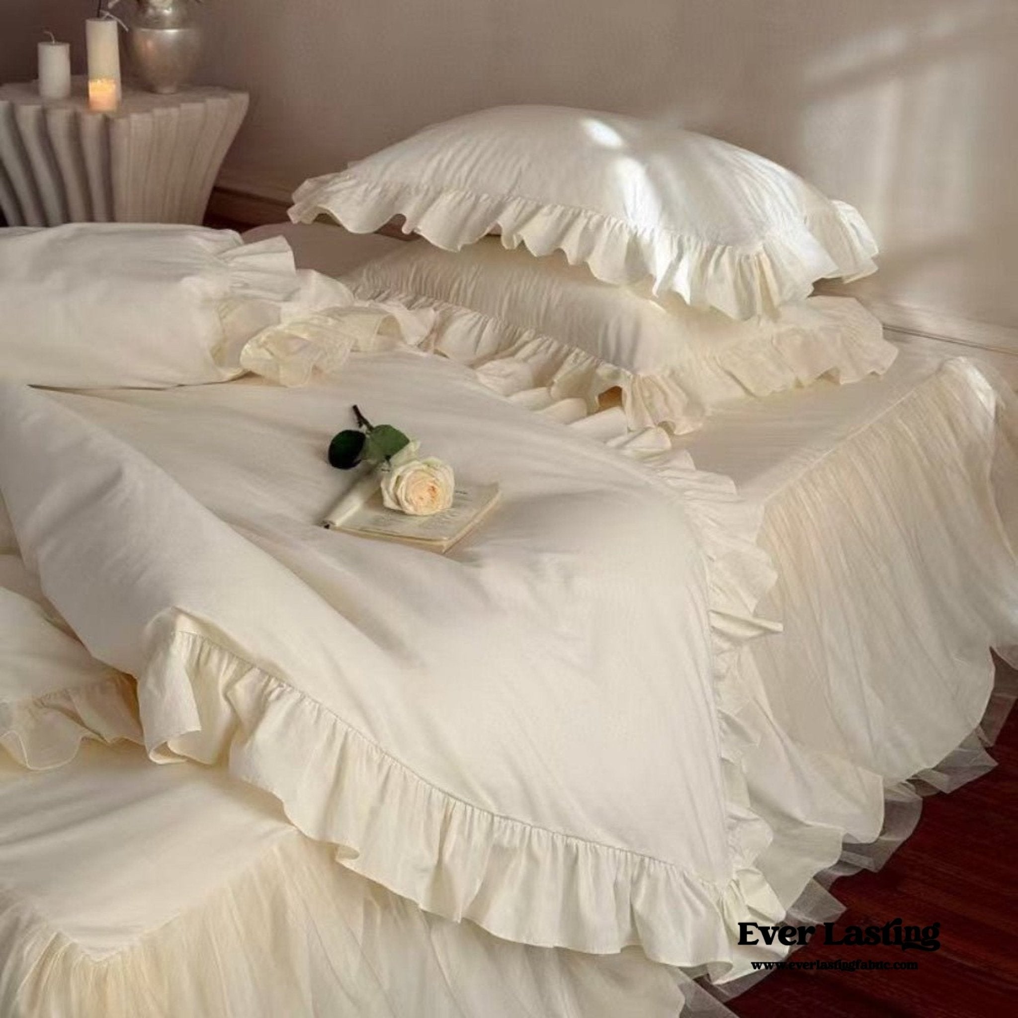 Lacey Lace Ruffle Washed Cotton Bedding Set / White