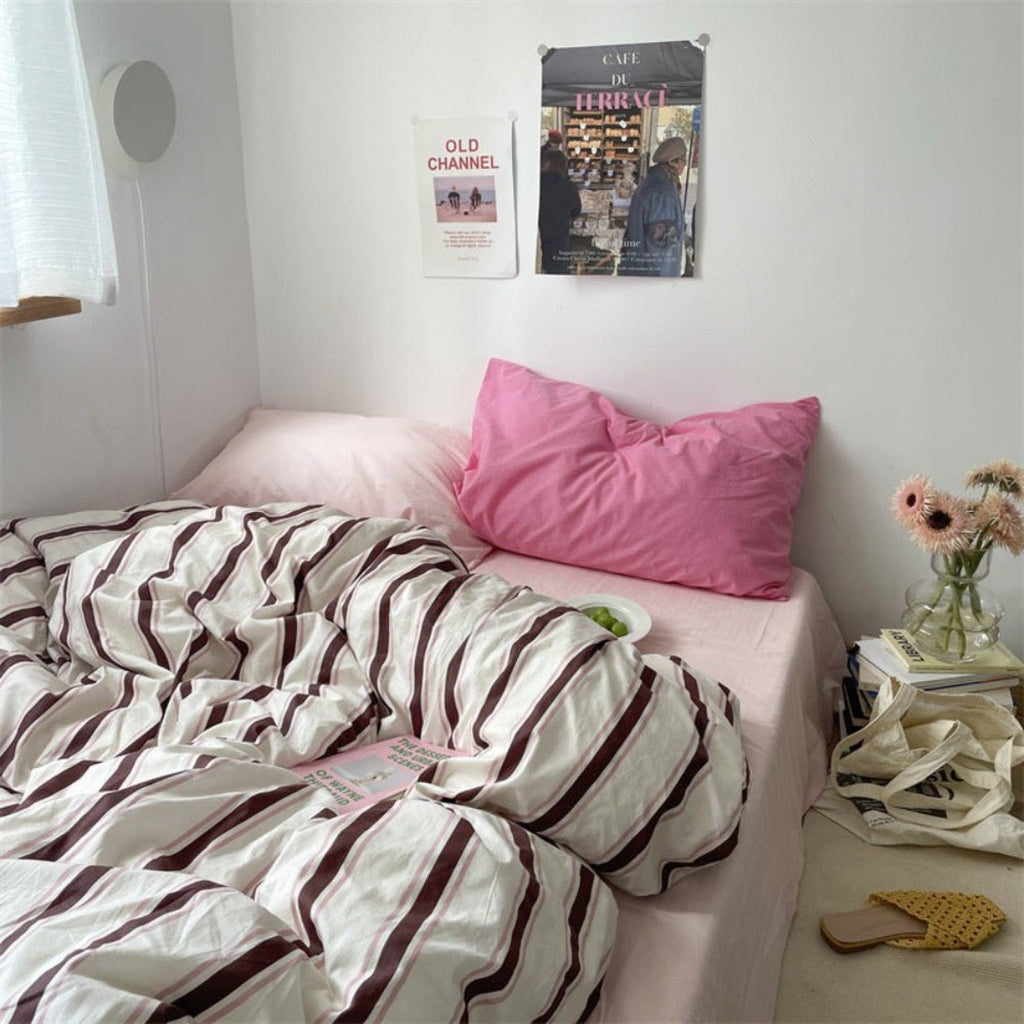 Liam Striped Bedding Set / Pink