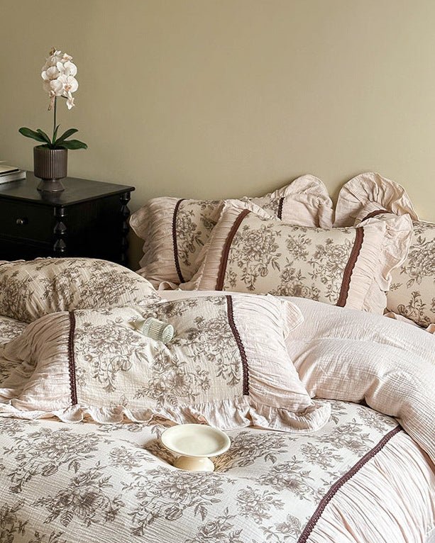 Lillian Retro Floral Ruffle Bedding Set