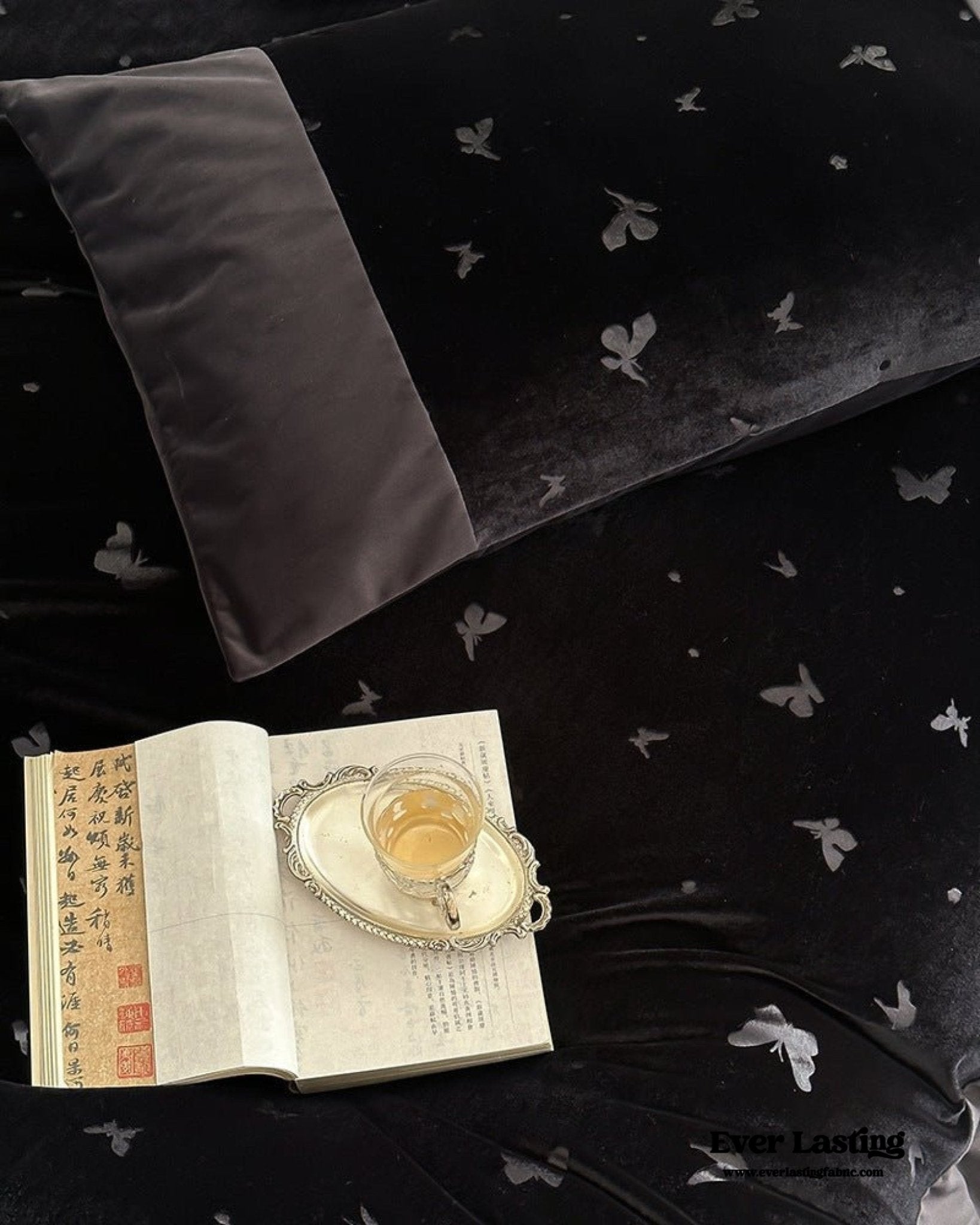 Lilou Velvet Butterfly Bedding Set / Eclipse Black