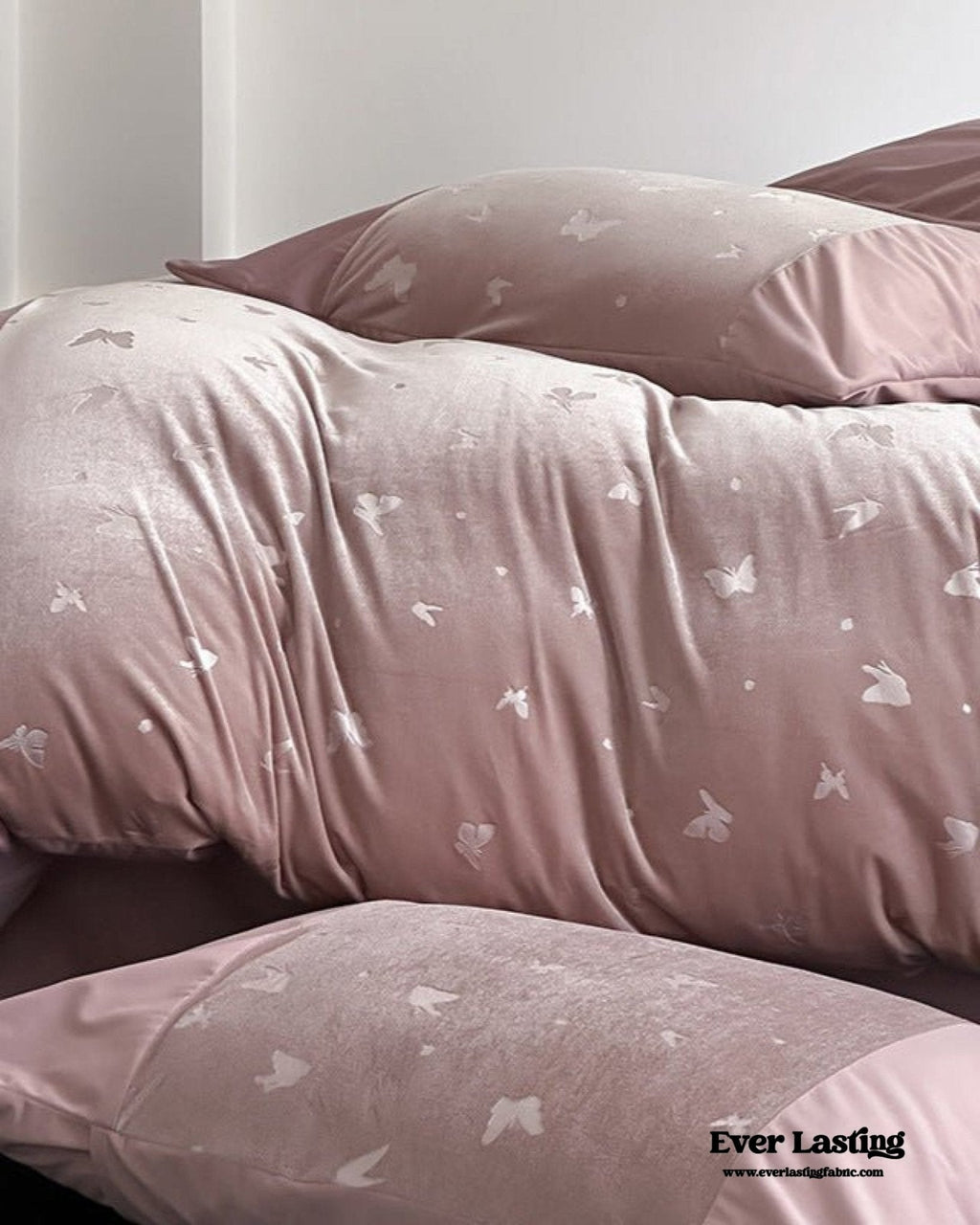 Lilou Velvet Butterfly Bedding Set / Pink Blush