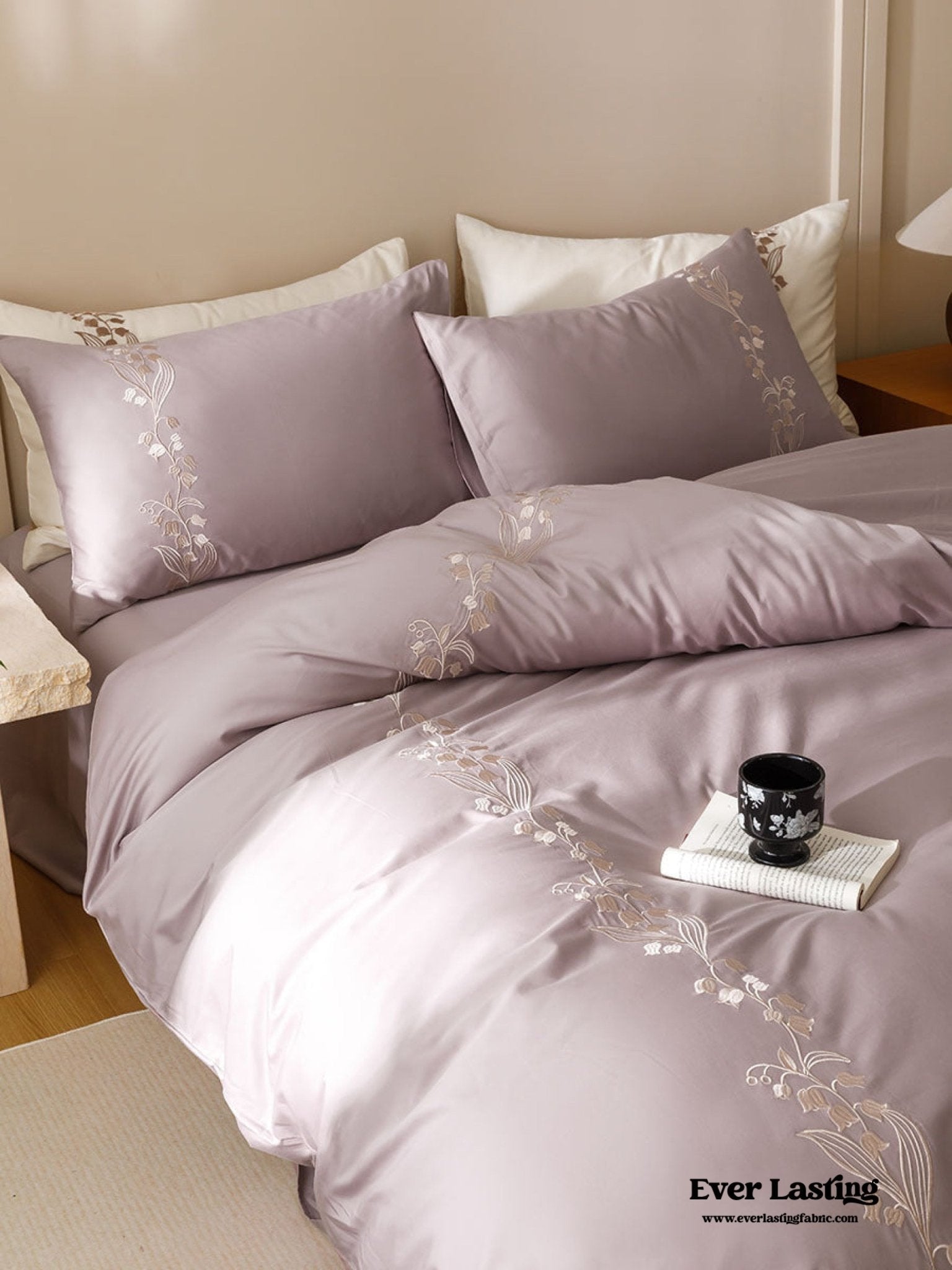 Lily of the Valley Embroidered Silky Bedding Set / Cream