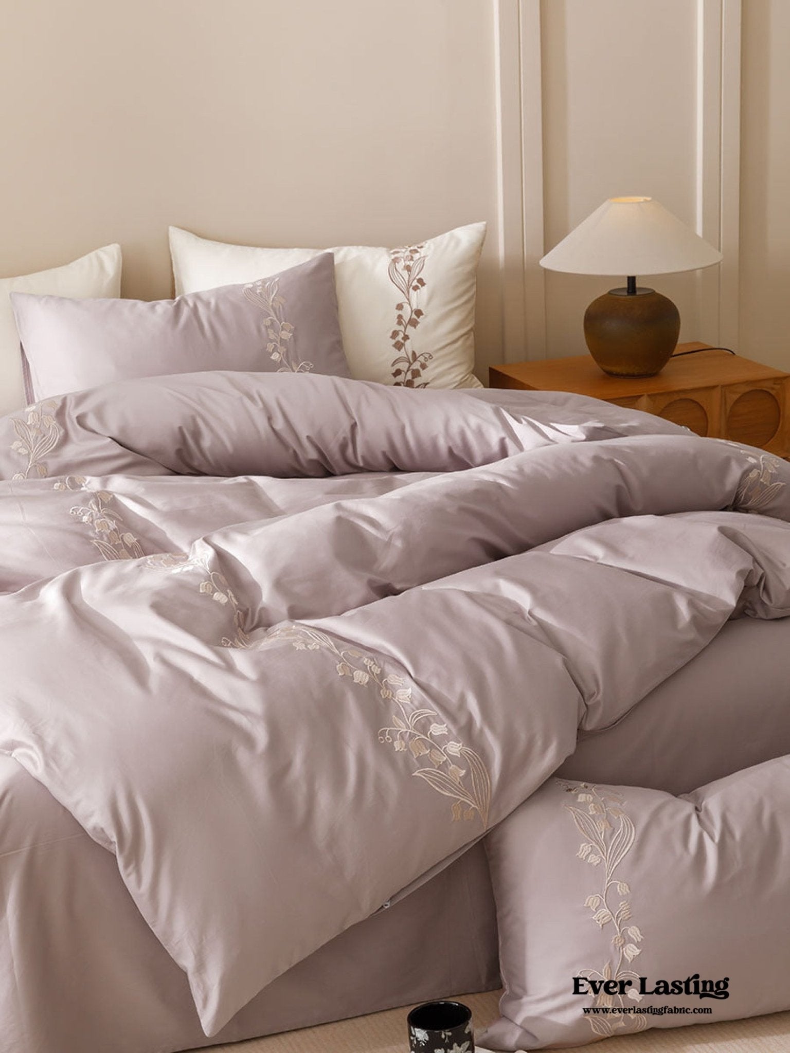 Lily of the Valley Embroidered Silky Bedding Set / Cream