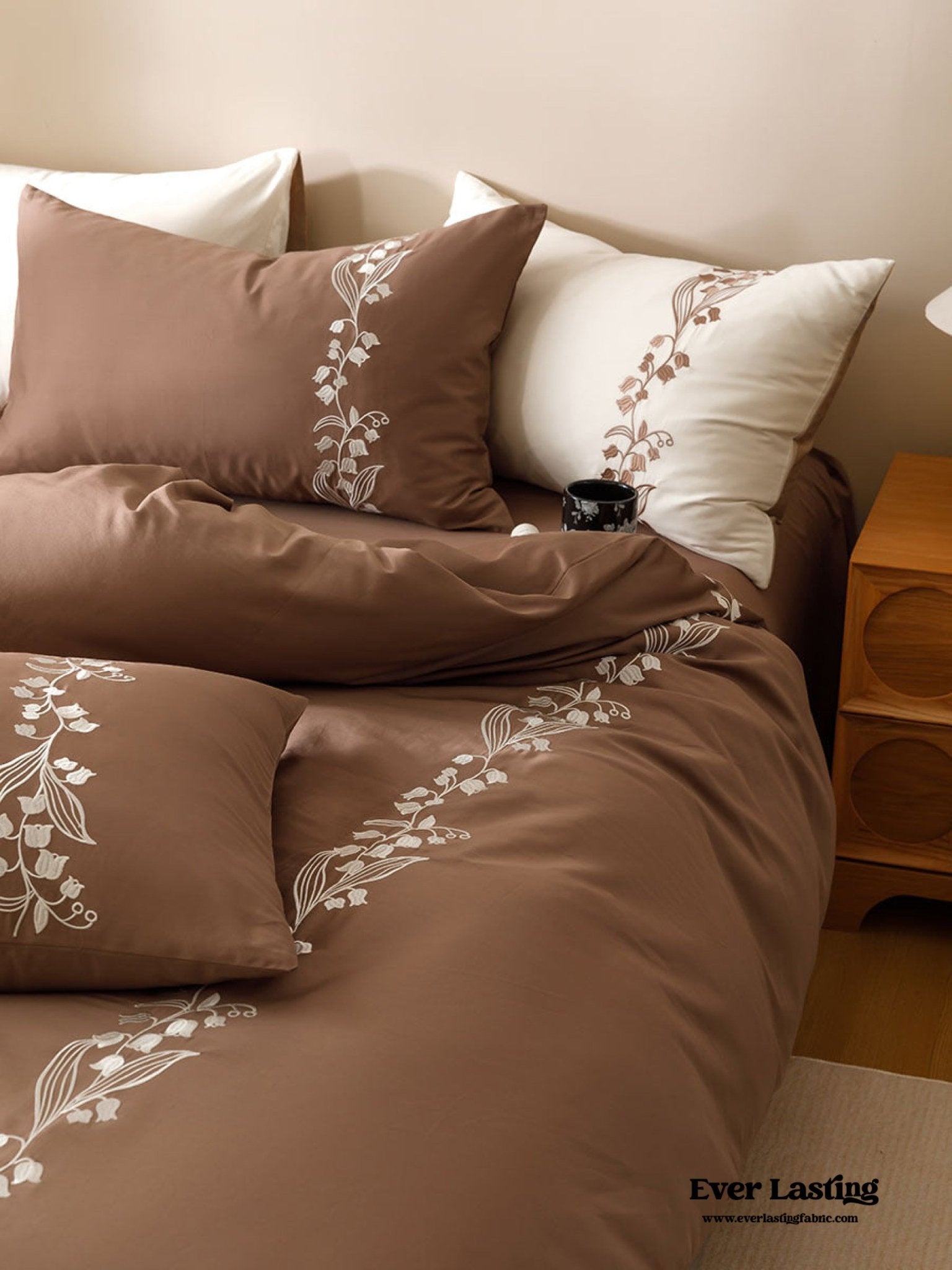Lily of the Valley Embroidered Silky Bedding Set / Cream