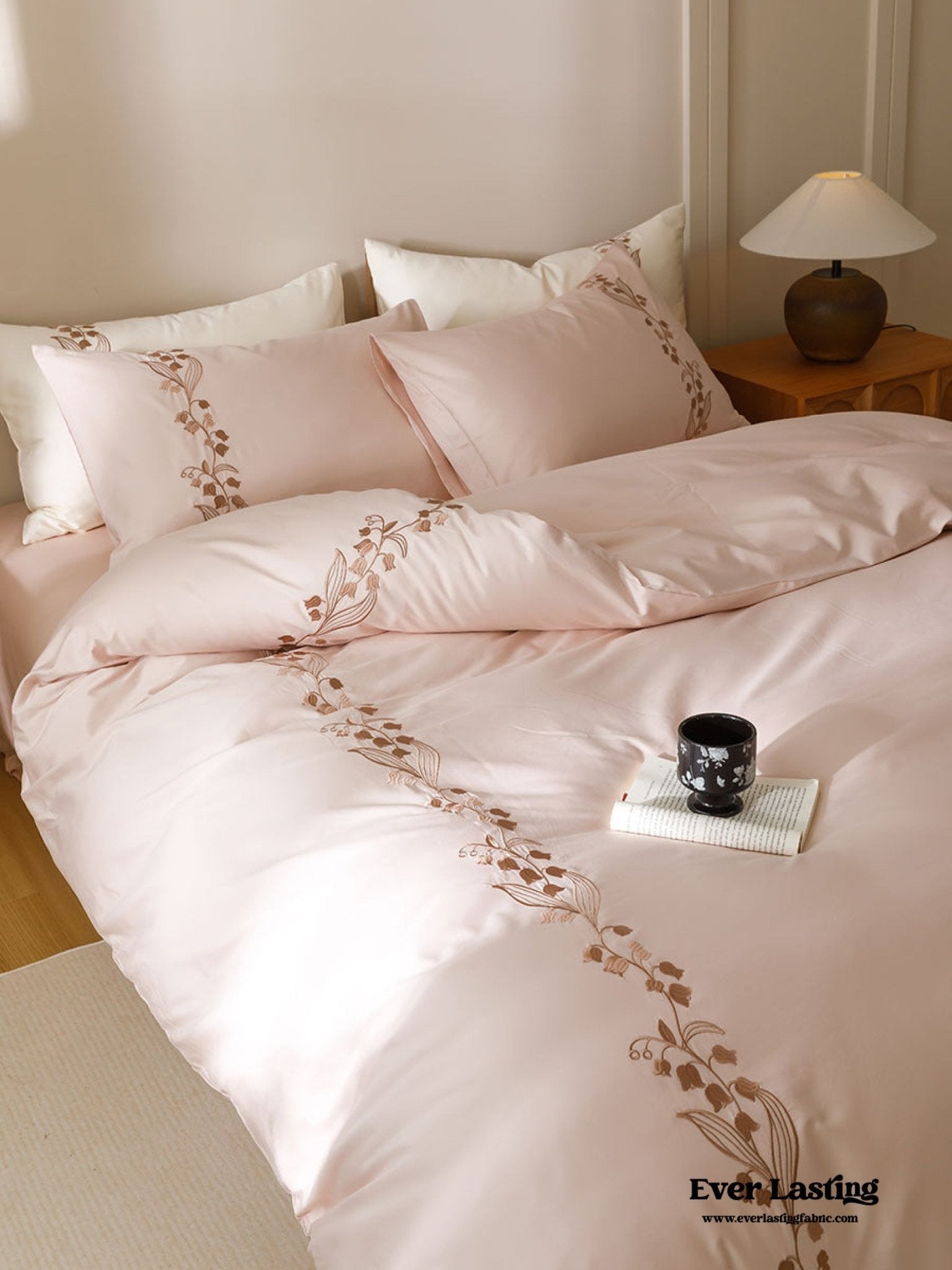 Lily of the Valley Embroidered Silky Bedding Set / Cream