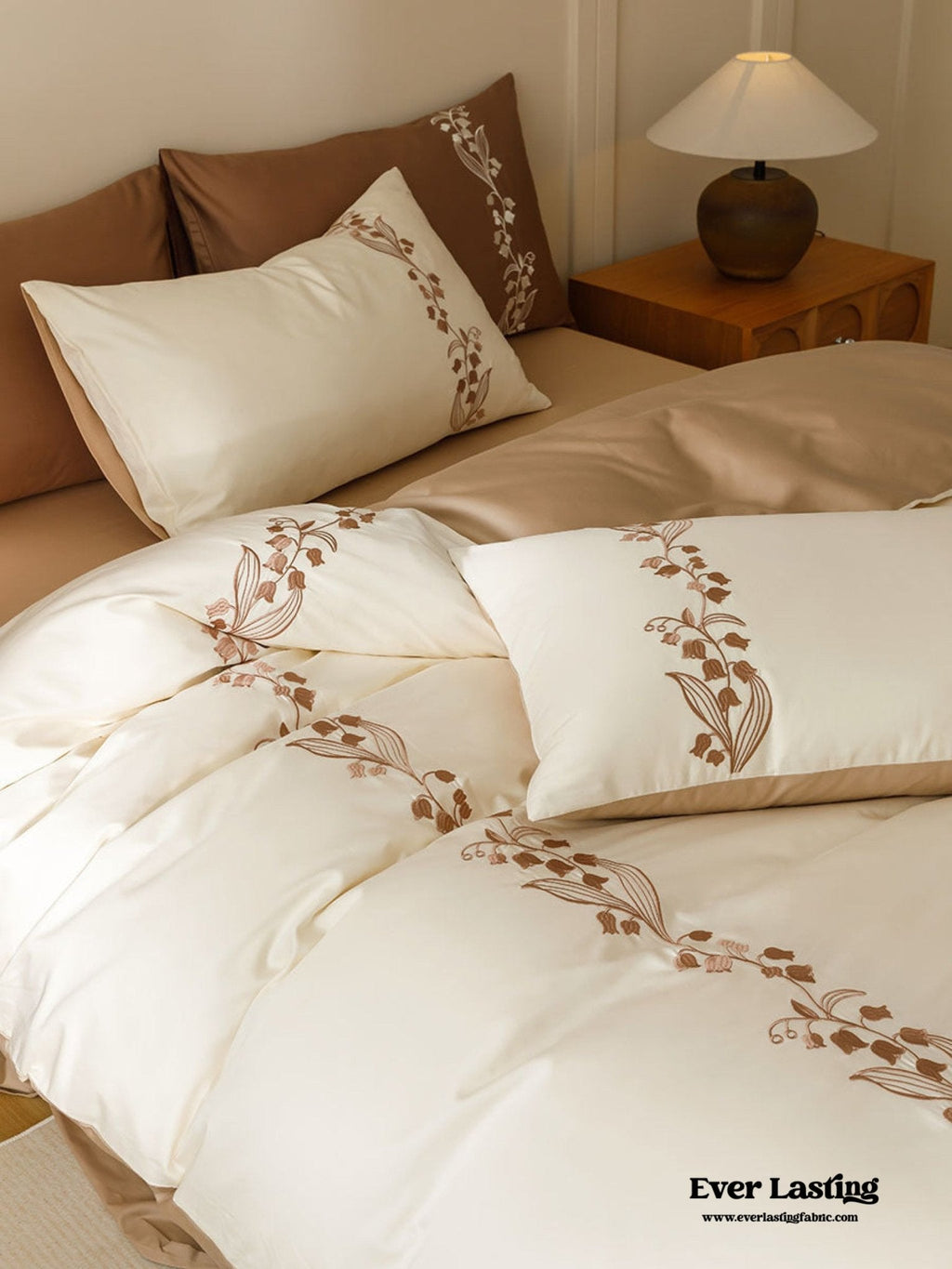 Lily of the Valley Embroidered Silky Bedding Set / Green