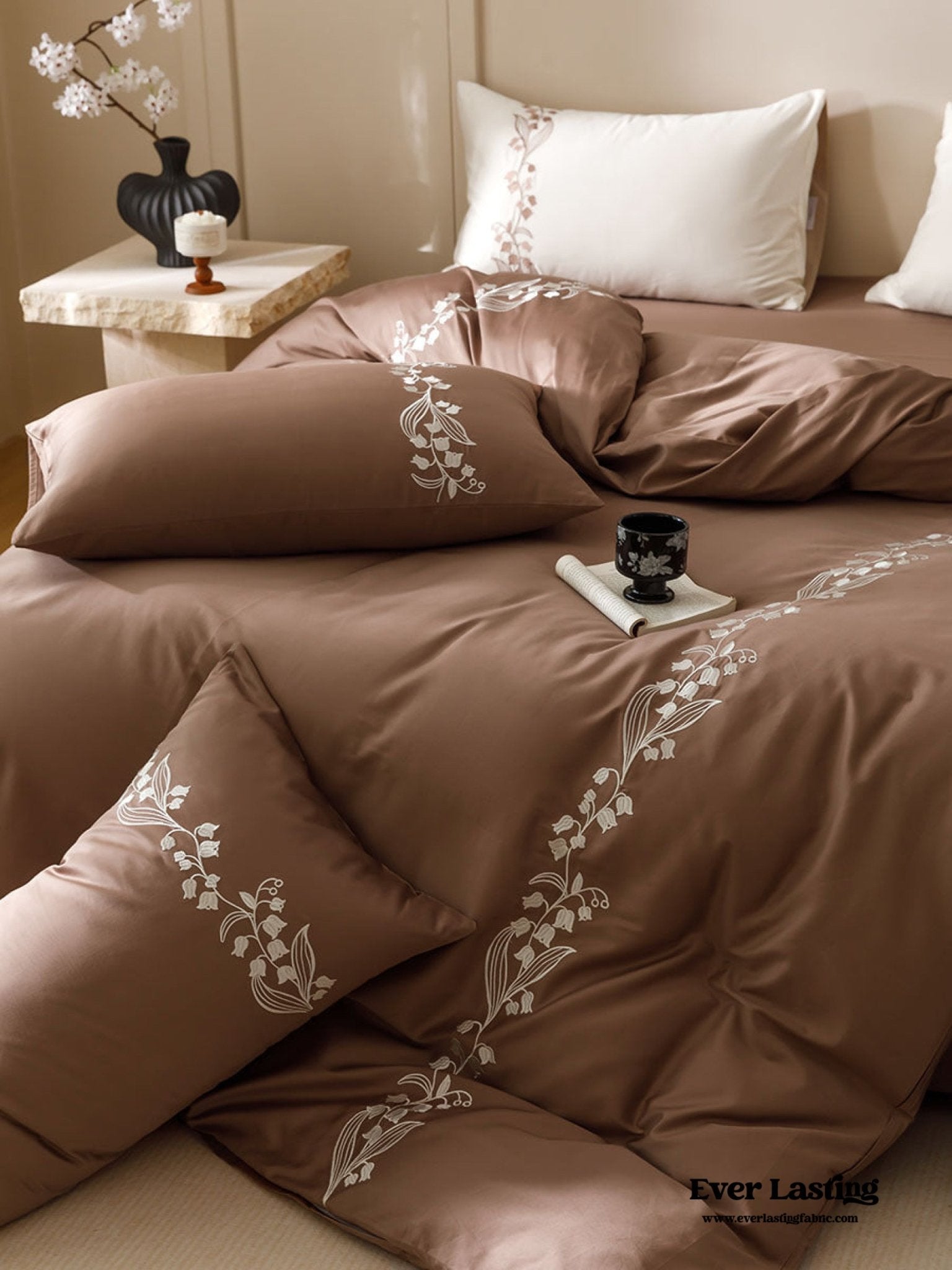 Lily of the Valley Embroidered Silky Bedding Set / Green
