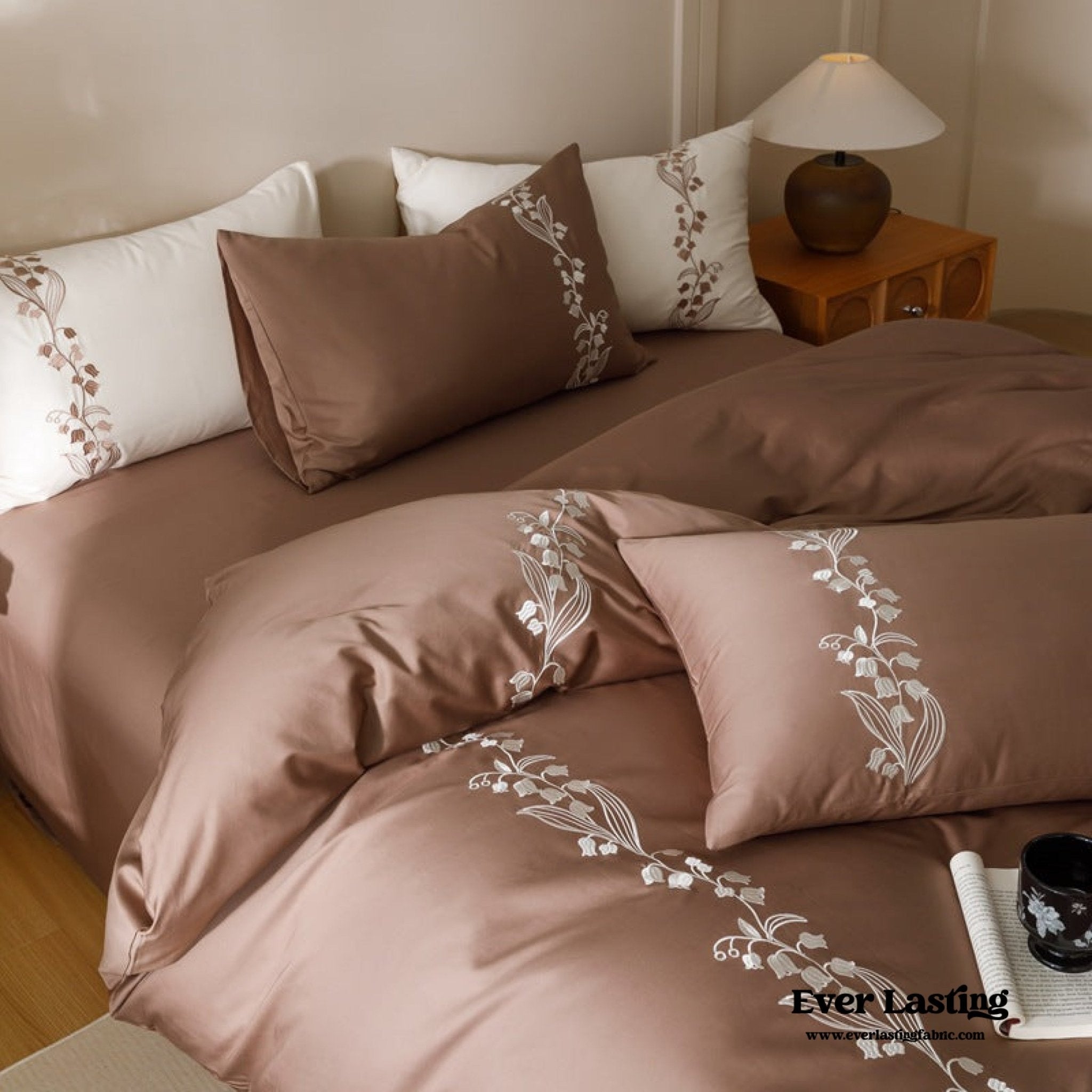 Lily of the Valley Embroidered Silky Bedding Set / Green