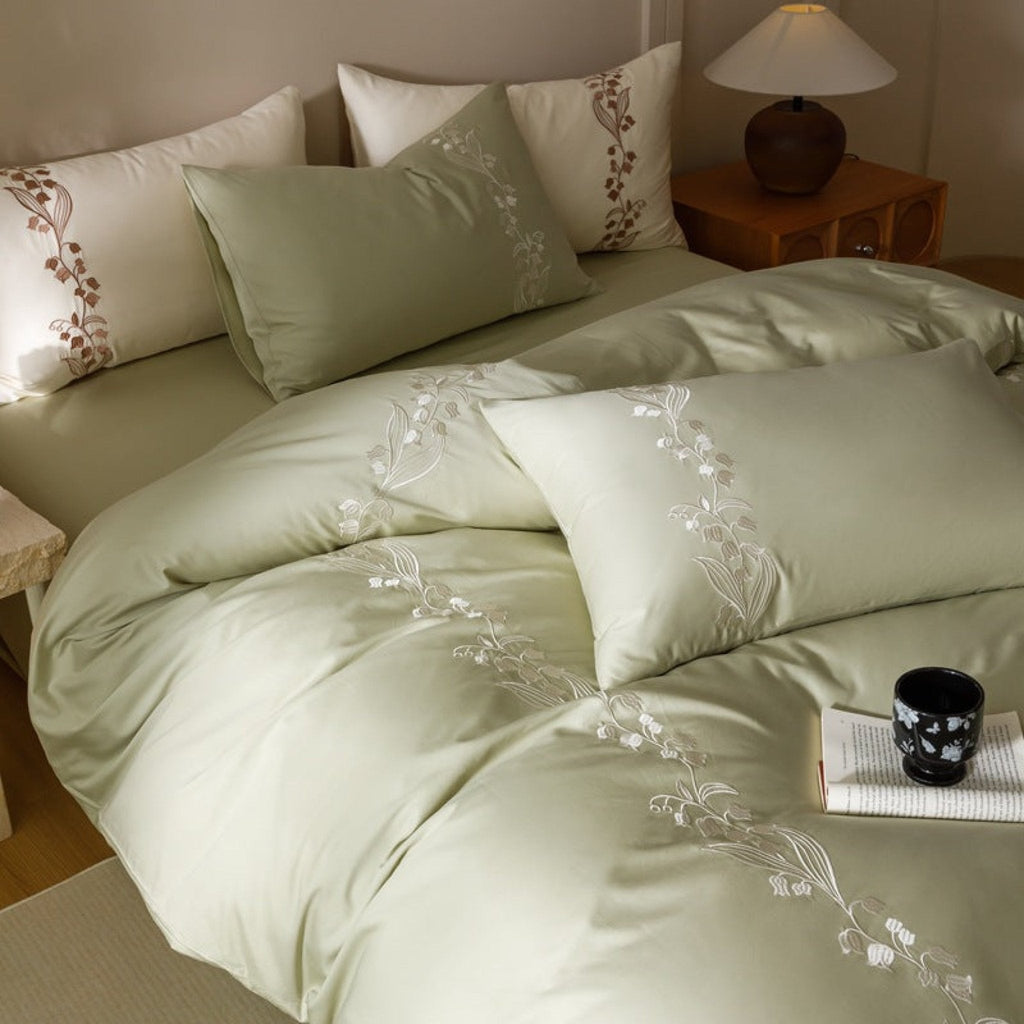 Lily of the Valley Embroidered Silky Bedding Set / Green