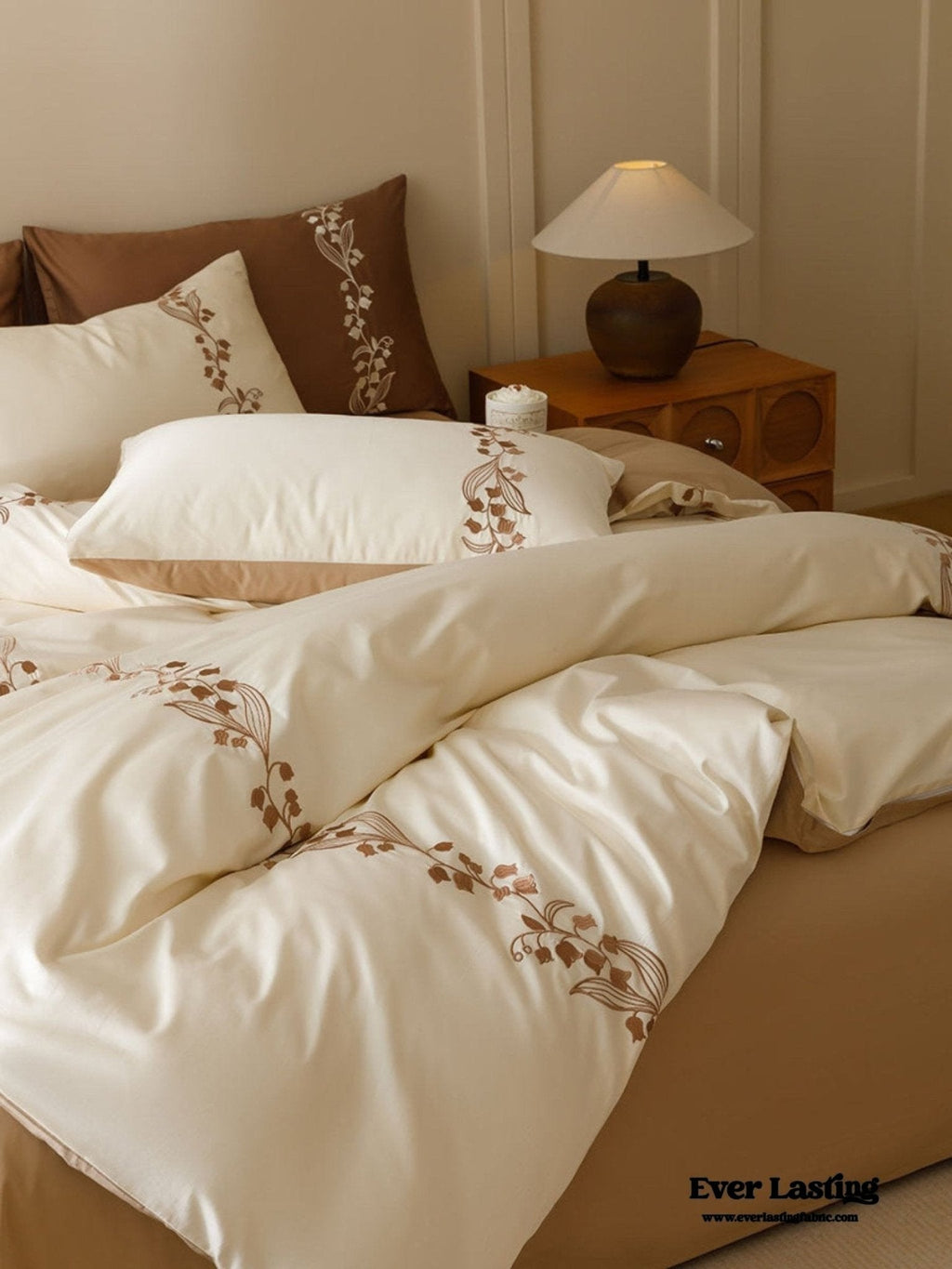 Lily of the Valley Embroidered Silky Bedding Set / Pink