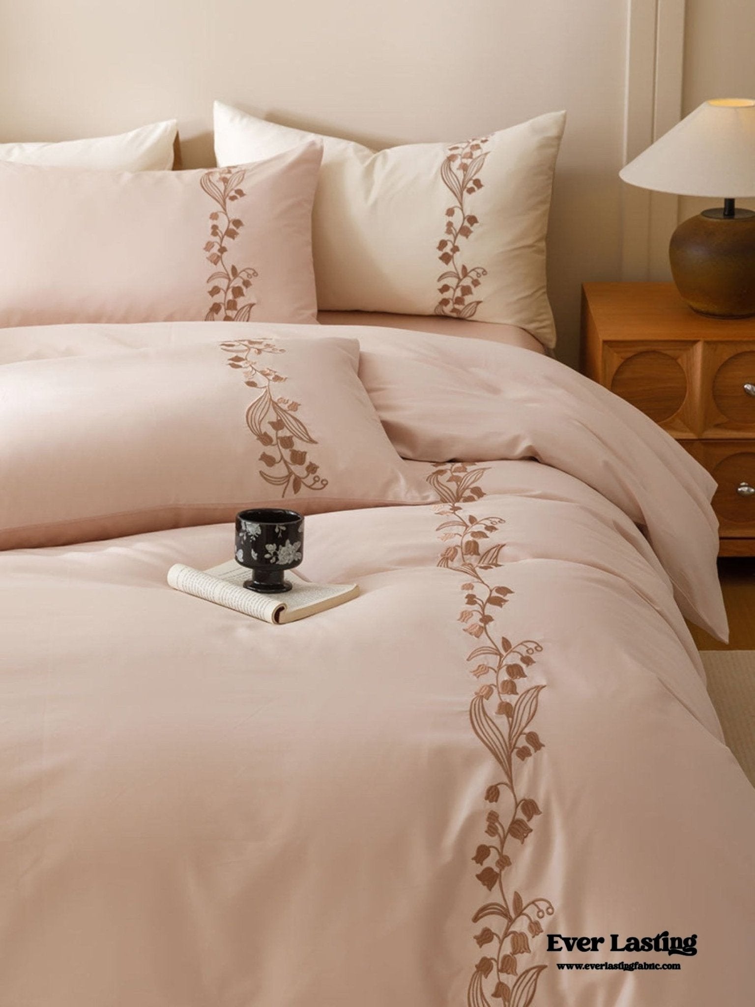 Lily of the Valley Embroidered Silky Bedding Set / Pink