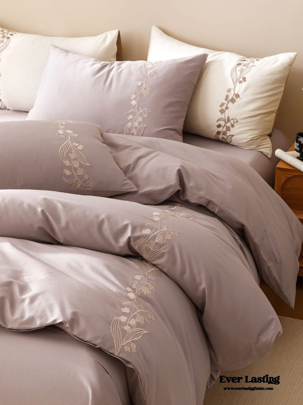 Lily of the Valley Embroidered Silky Bedding Set / Pink