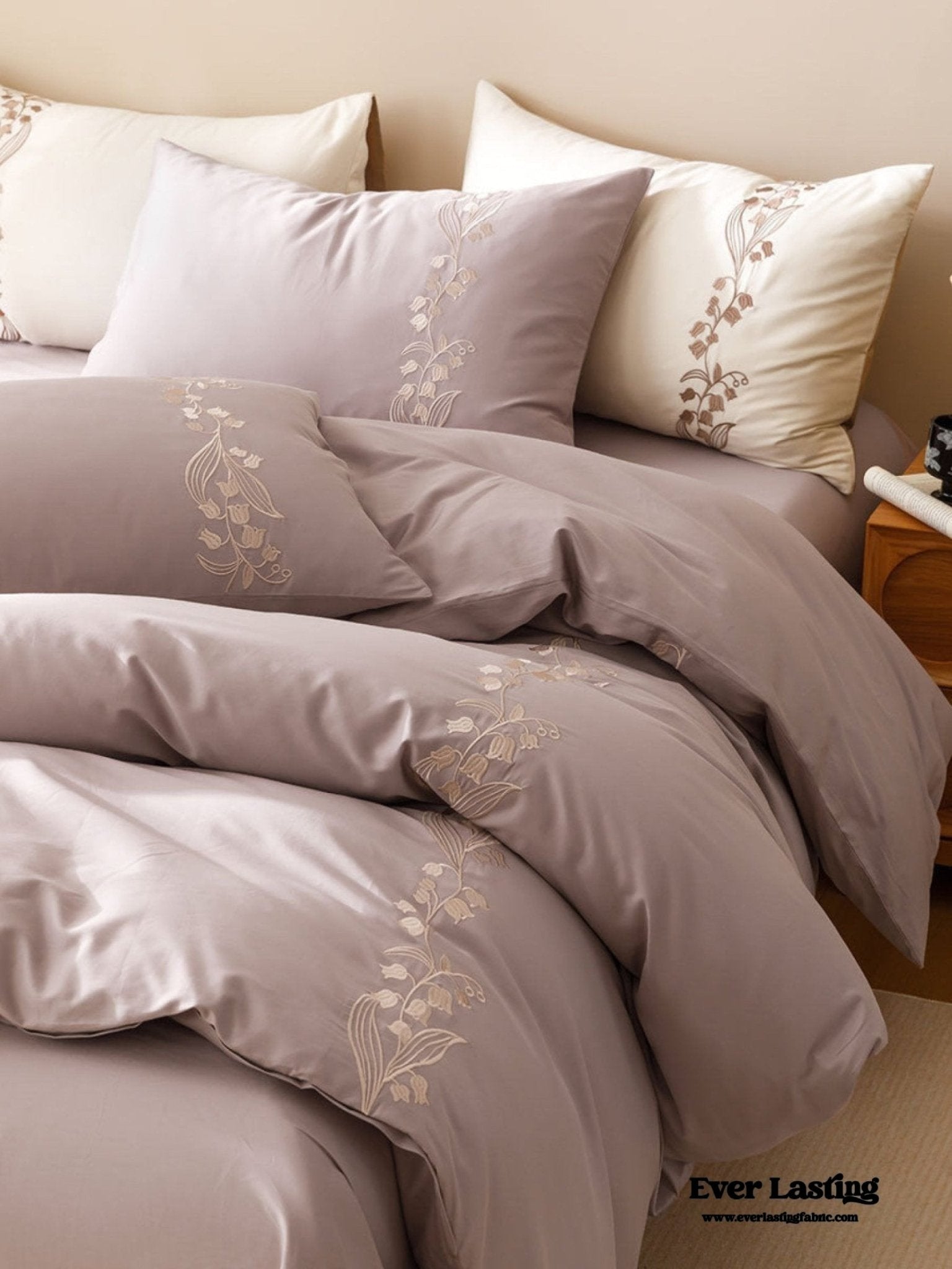 Lily of the Valley Embroidered Silky Bedding Set / Pink