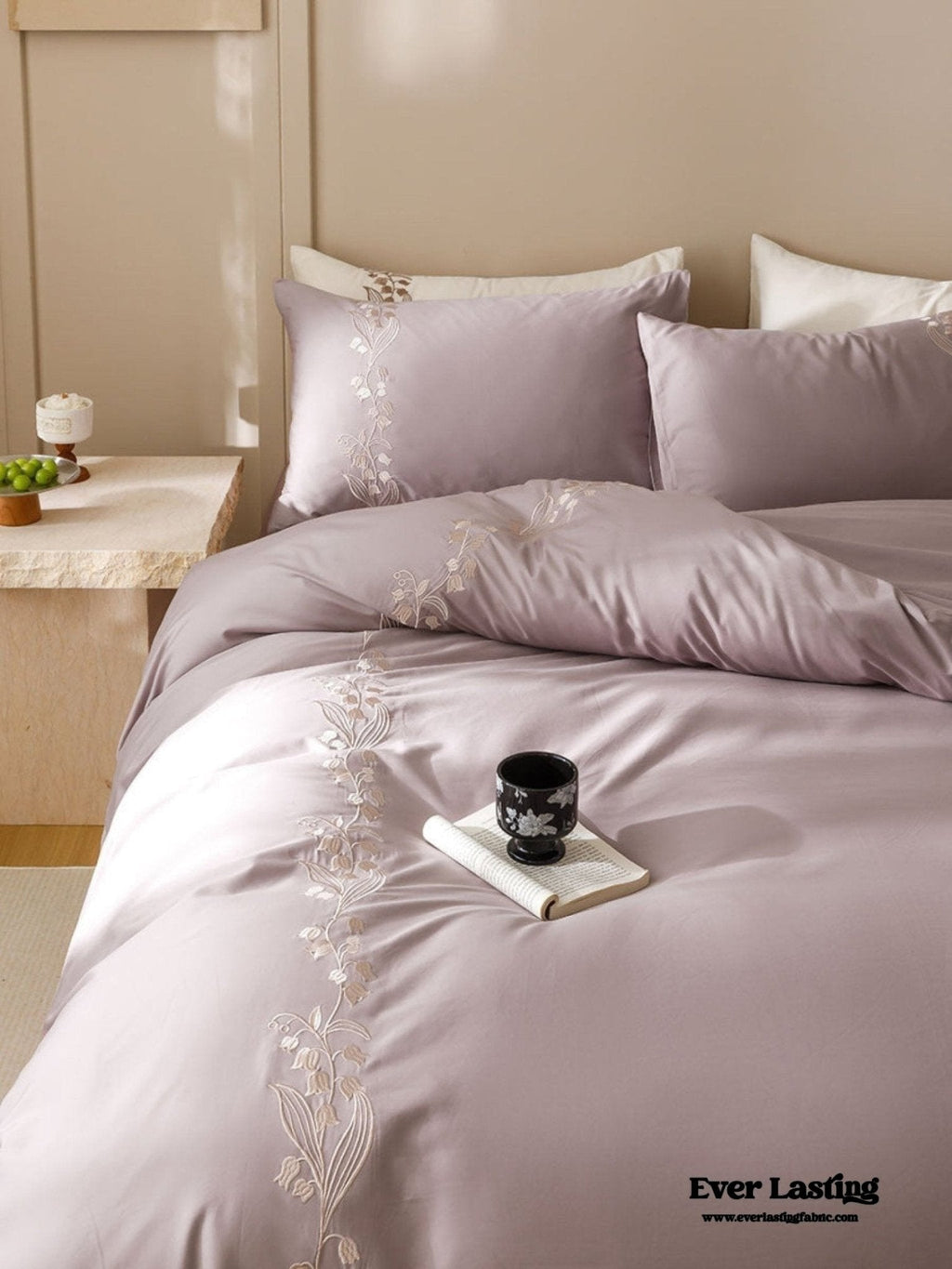 Lily of the Valley Embroidered Silky Bedding Set / Pink