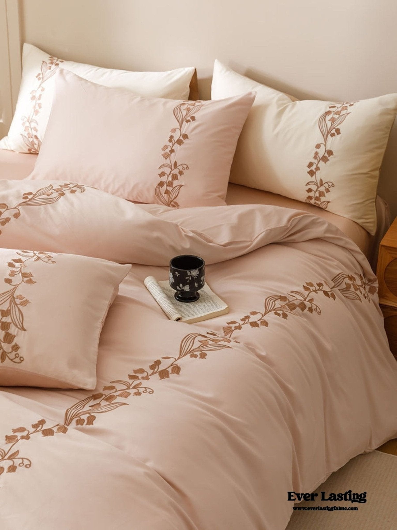 Lily of the Valley Embroidered Silky Bedding Set / Pink
