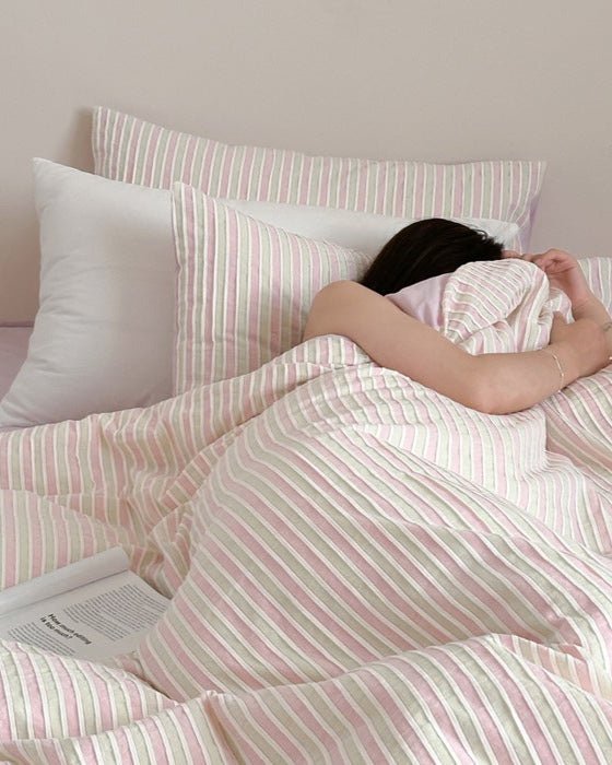 Logan Modern Pleated Striped Bedding Set / Pink (Final Sale)