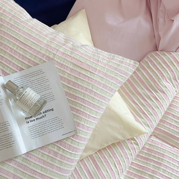 Logan Modern Pleated Striped Bedding Set / Pink (Final Sale)