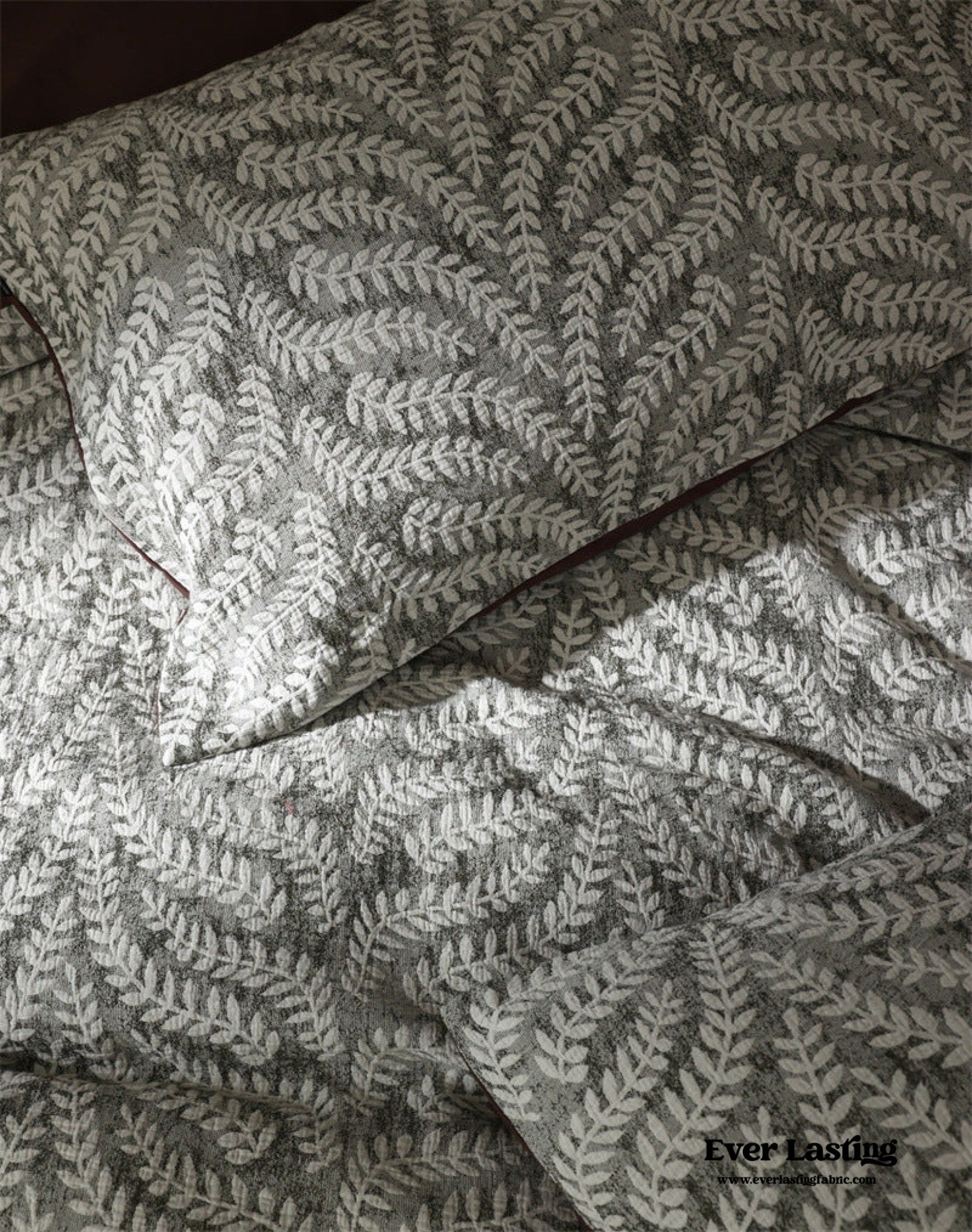 Lucien Silky Vintage Jacquard Bedding Set / Brown