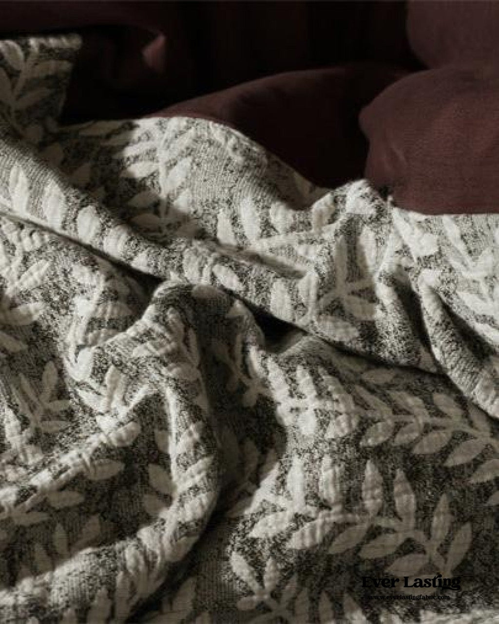 Lucien Silky Vintage Jacquard Bedding Set / Brown