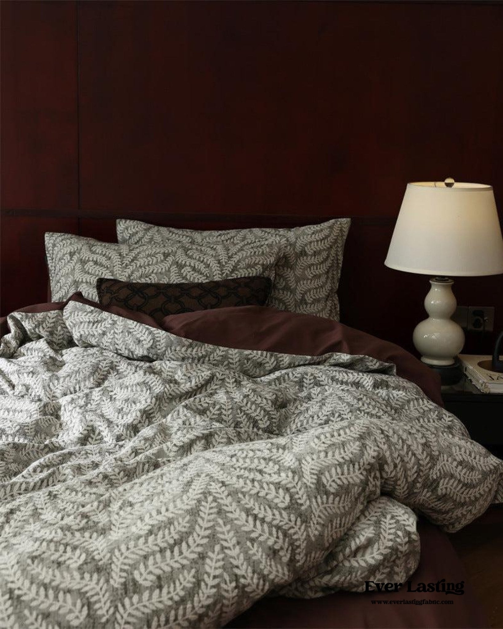 Lucien Silky Vintage Jacquard Bedding Set / Brown