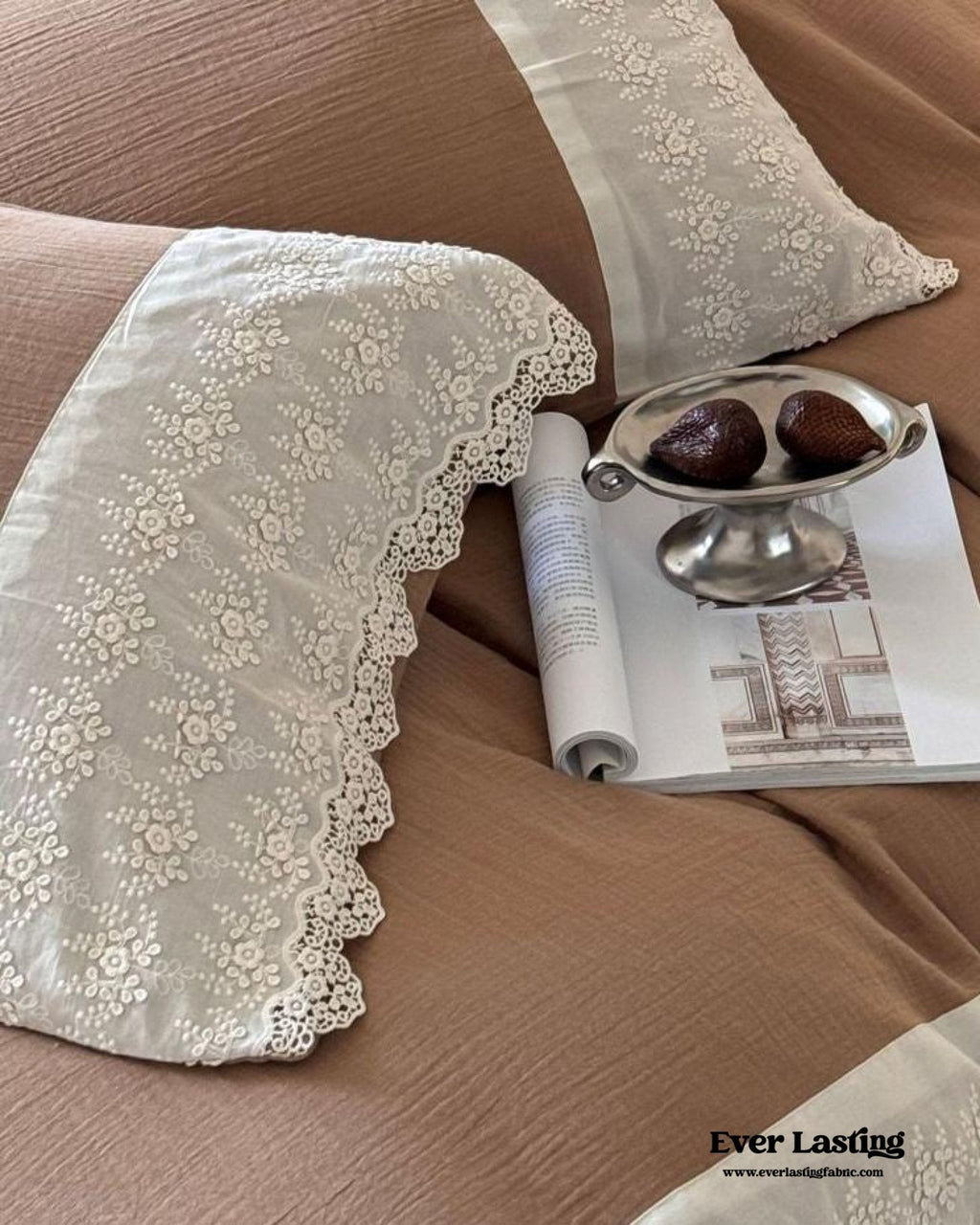 Margaux Lace Double Gauze Bedding Set / Beige Brown