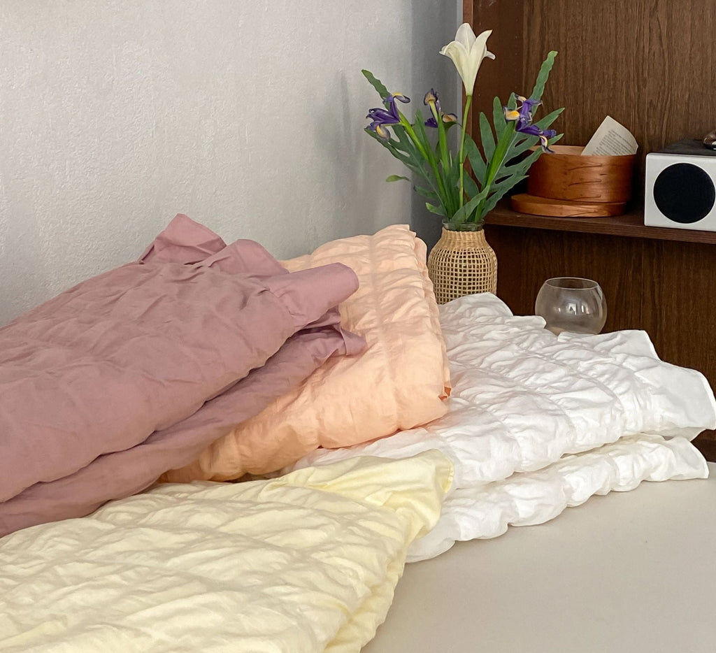 Marshmallow Puff Ruffle Bedding Set / White