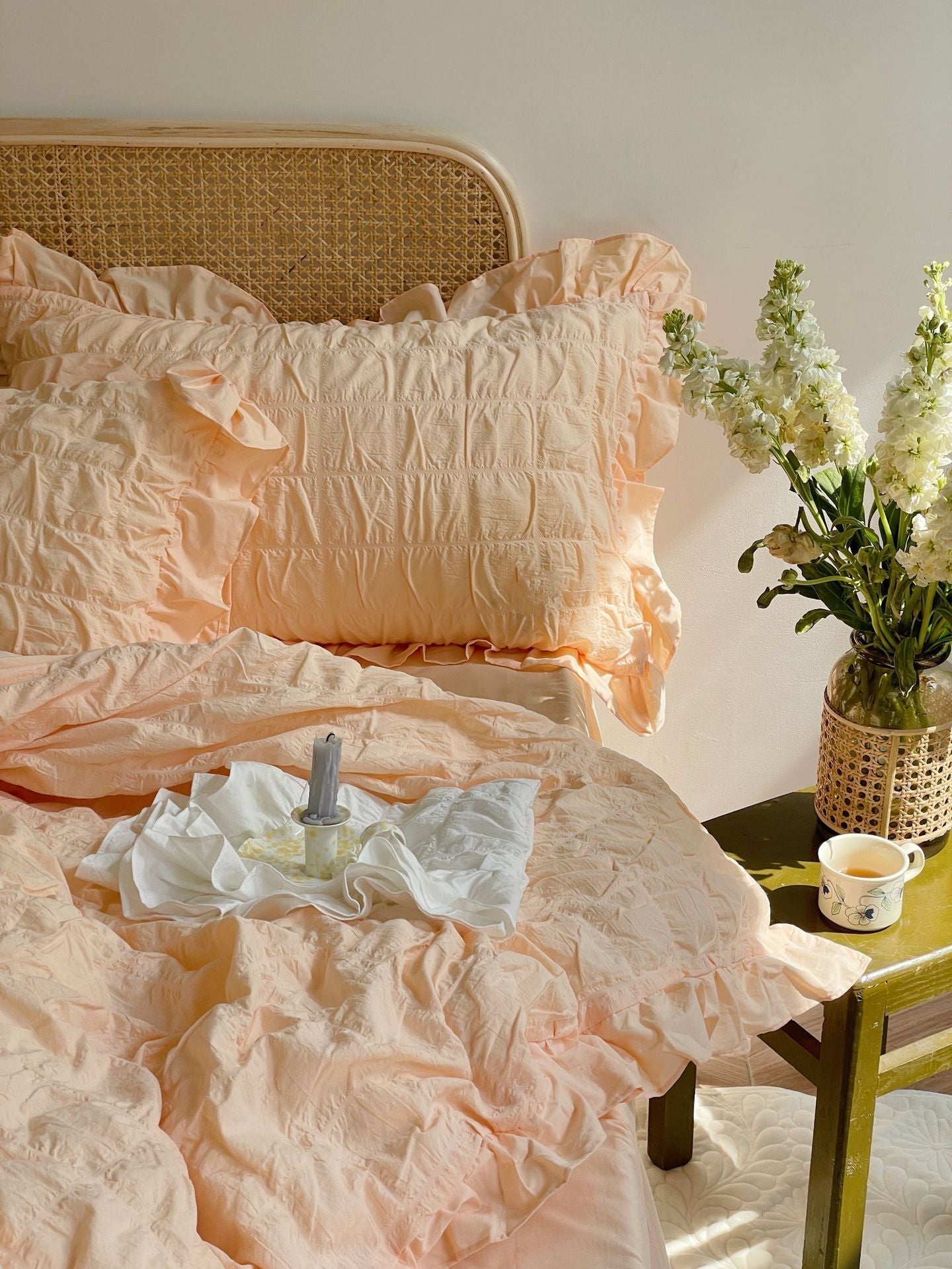 Marshmallow Puff Ruffle Bedding Set / Yellow