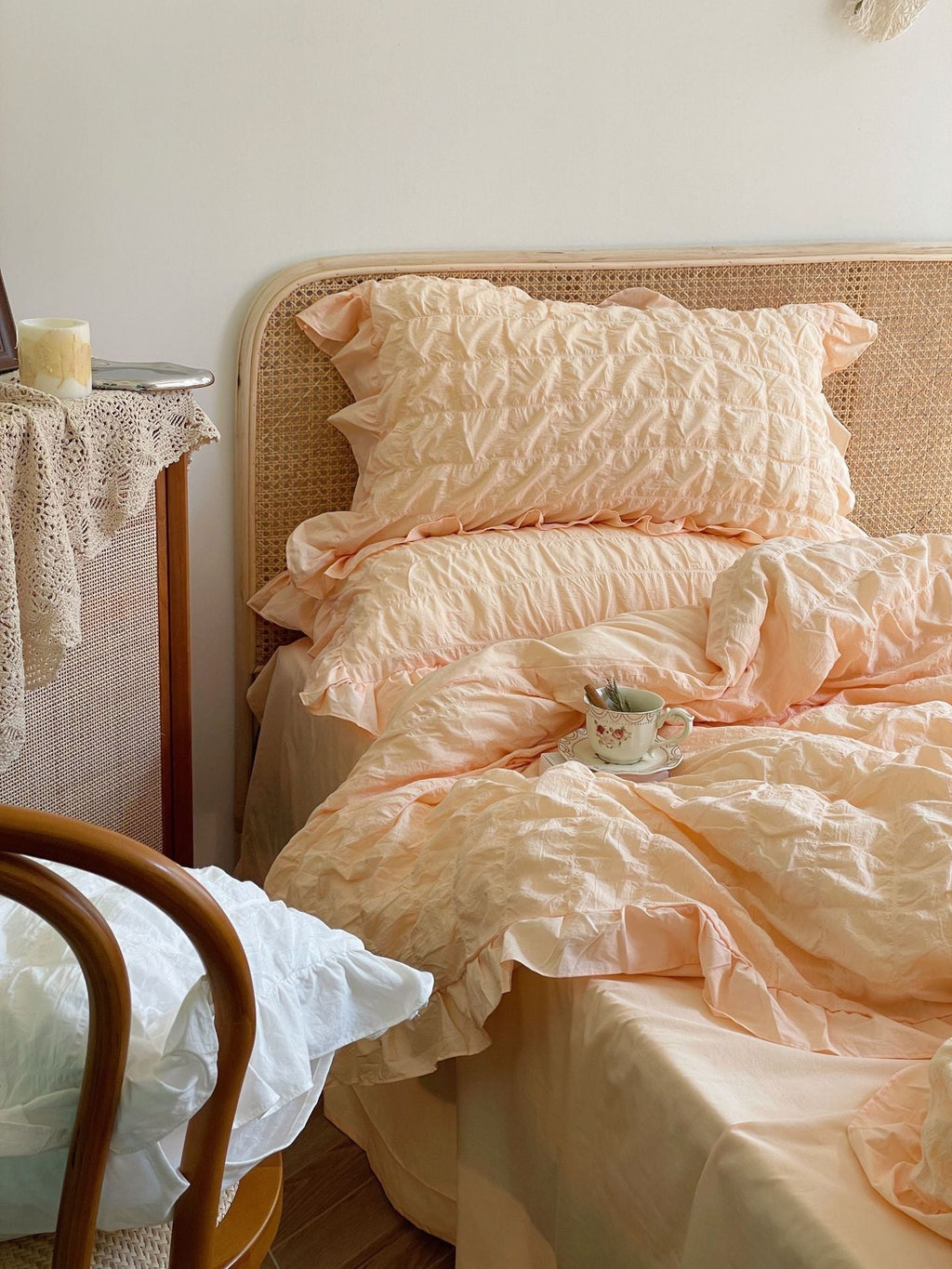 Marshmallow Puff Ruffle Bedding Set / Yellow