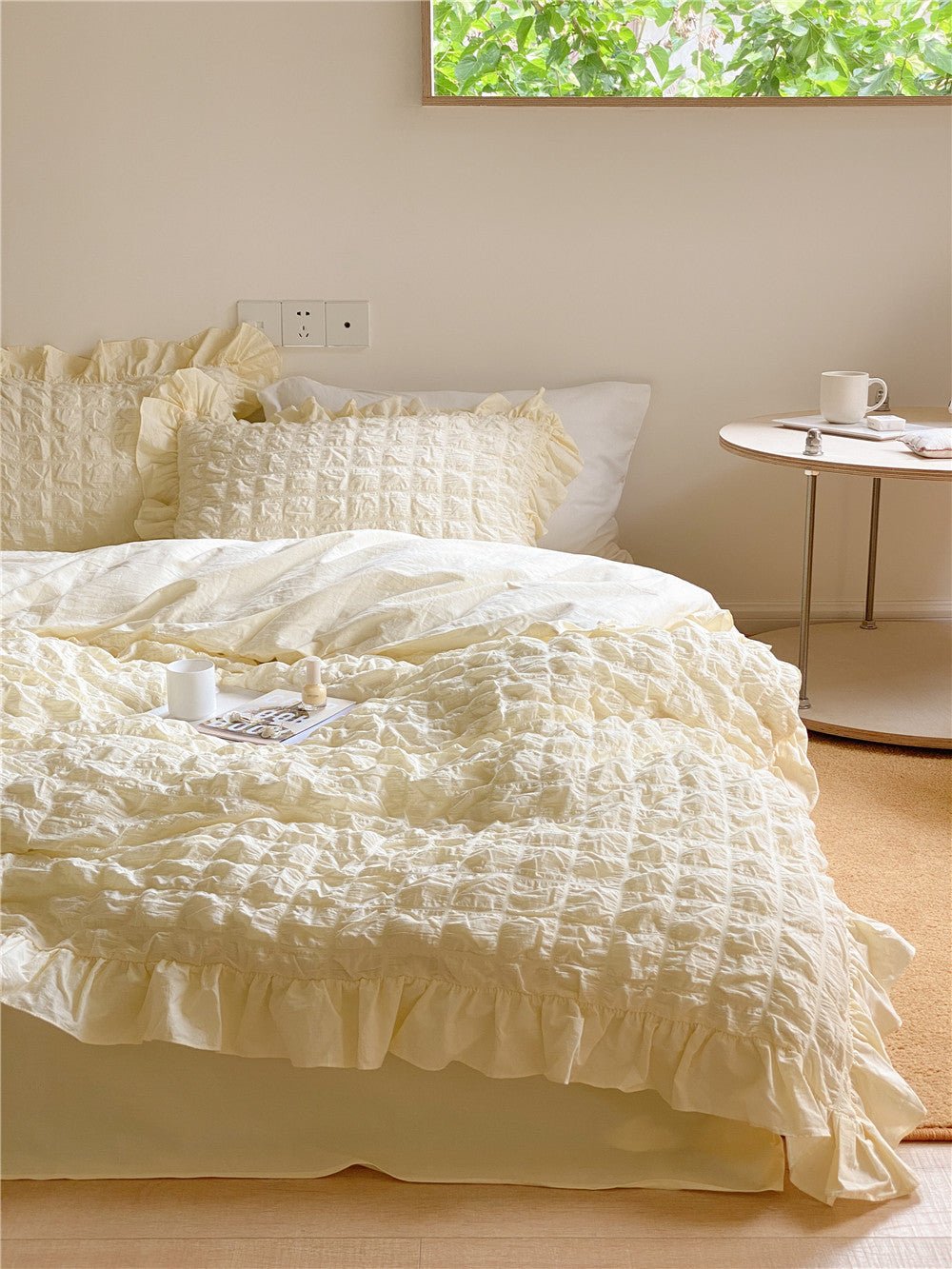 Marshmallow Puff Ruffle Bedding Set / Yellow