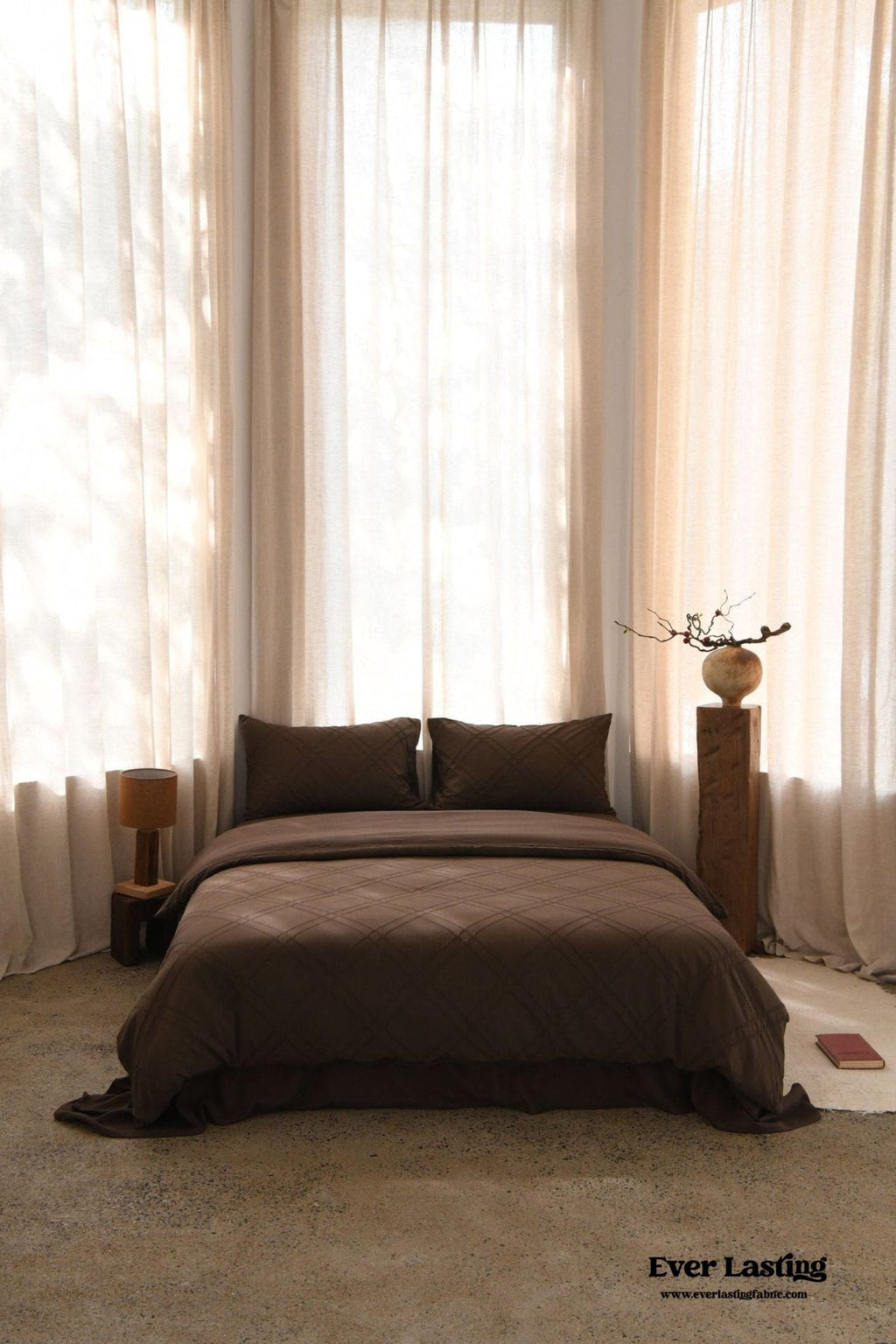 Millard Geometric Jacquard Bedding Set / Beige