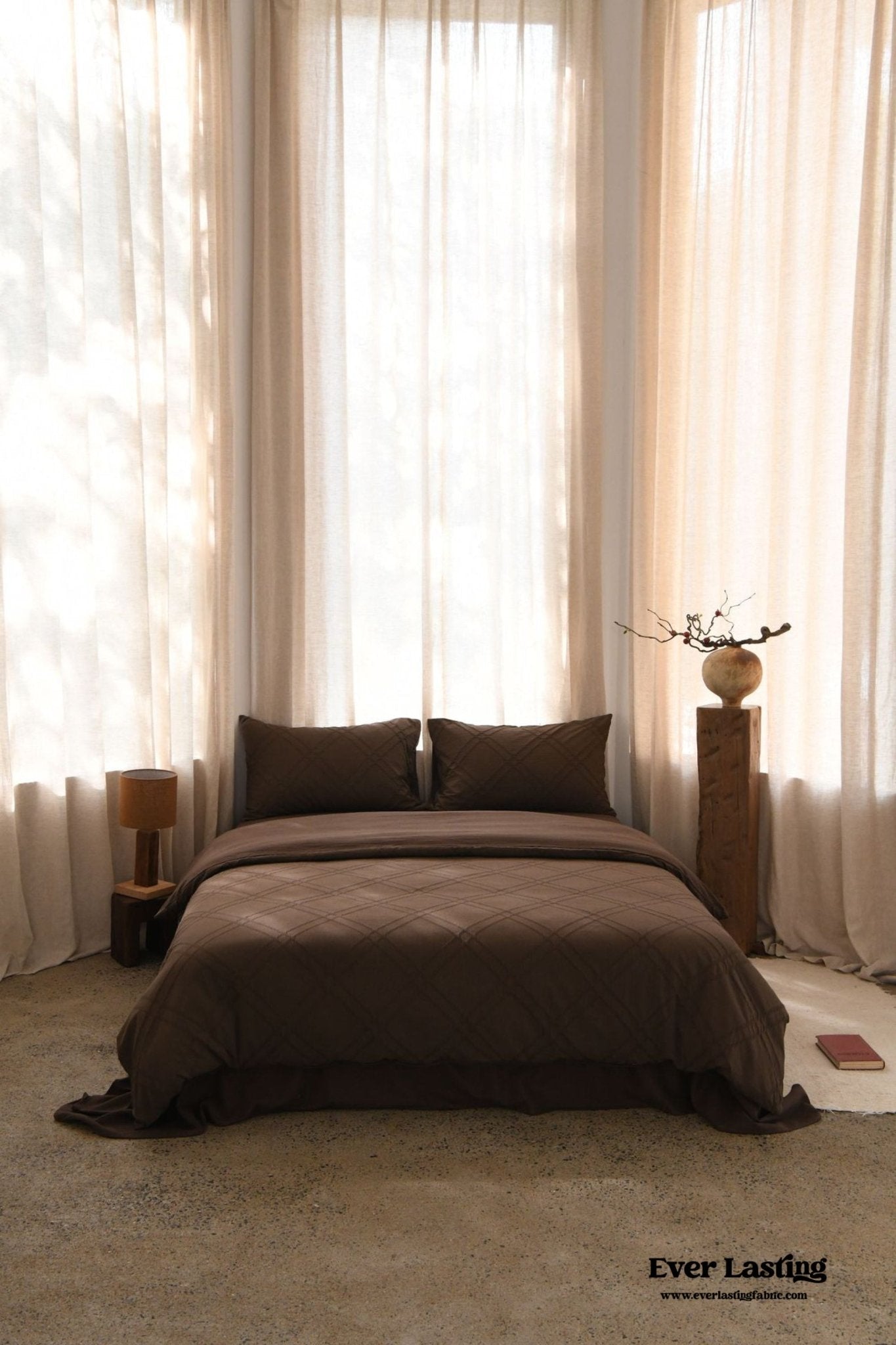 Millard Geometric Jacquard Bedding Set / Beige