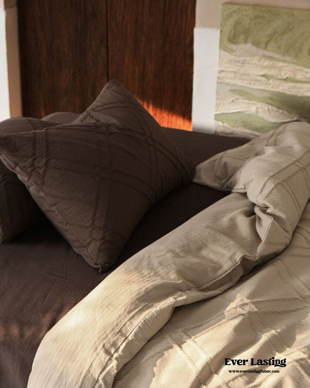 Millard Geometric Jacquard Bedding Set / Beige