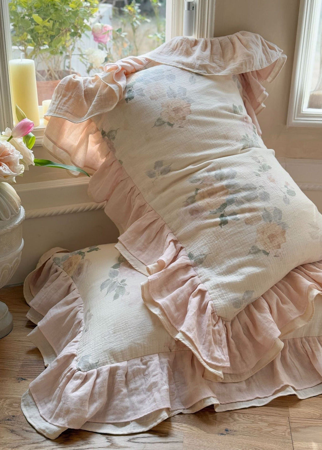 Millie Lace Ruffle Floral Bedding Set / Blue