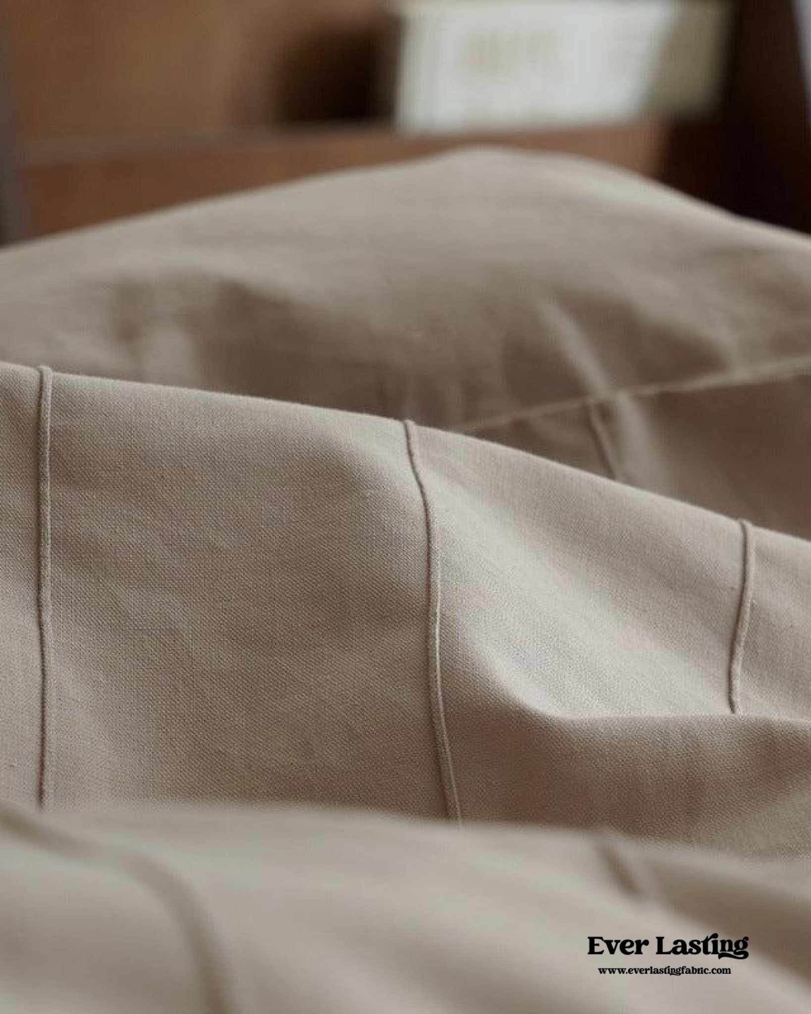 Milo Minimalist Solid Button Bedding Set / Pink