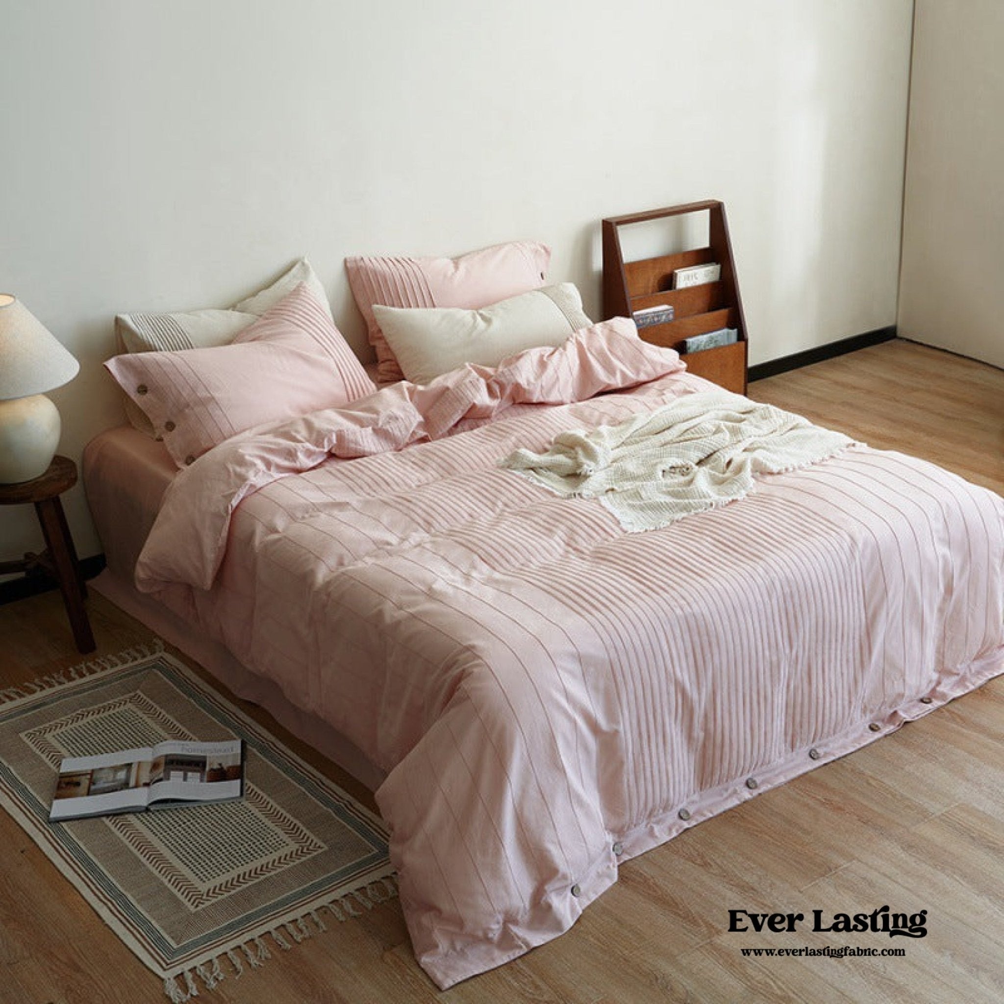Milo Minimalist Solid Button Bedding Set / Pink