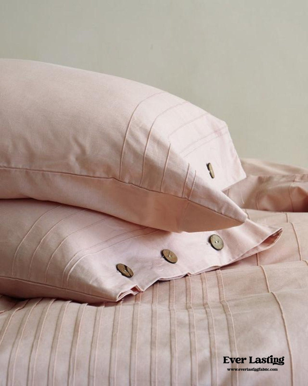 Milo Minimalist Solid Button Bedding Set / Pink