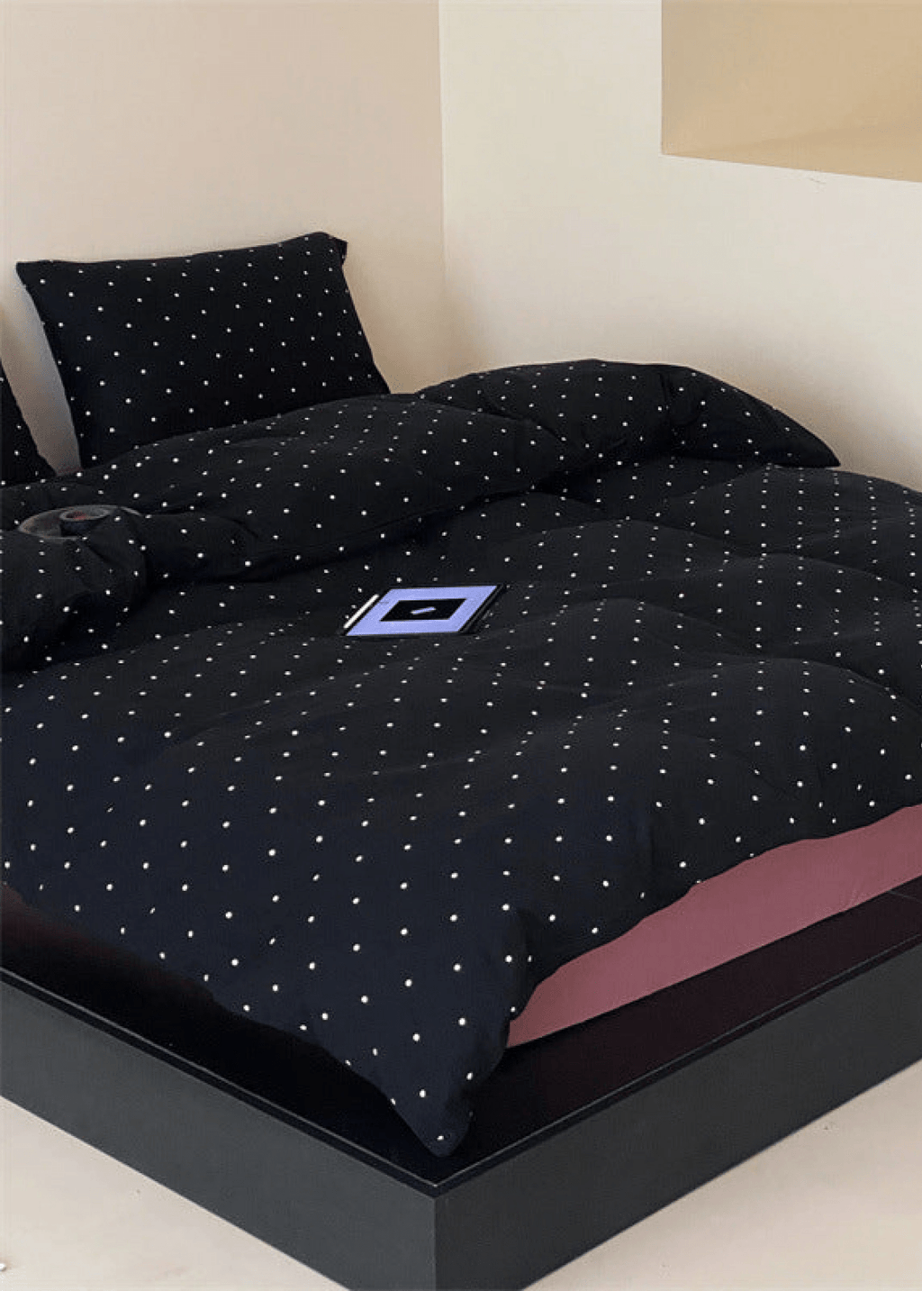 Mini Polka Dot Jersey Knit Bedding Set / Black + Pink