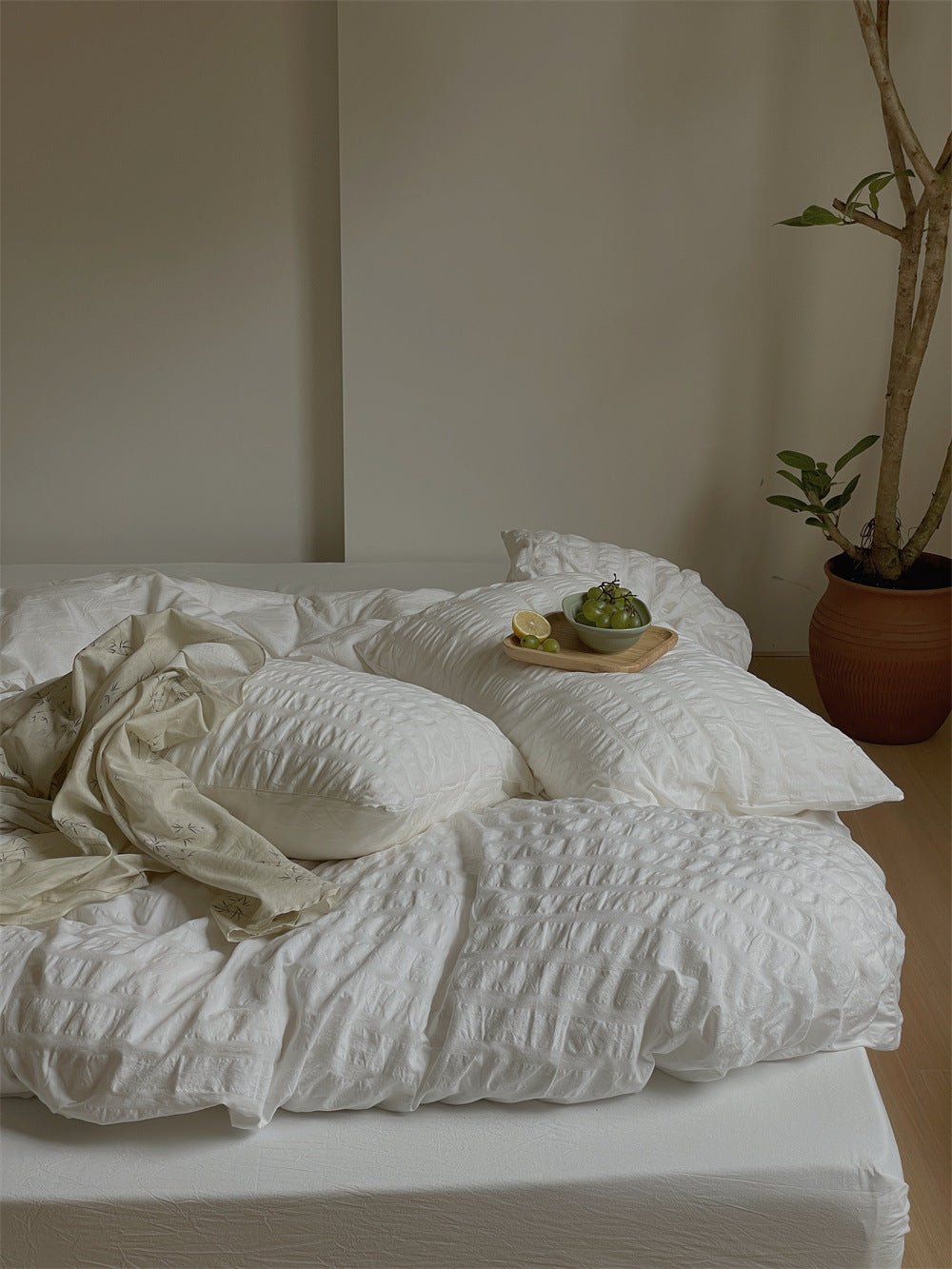 Minimal Bubble Textured Bedding Set / Beige