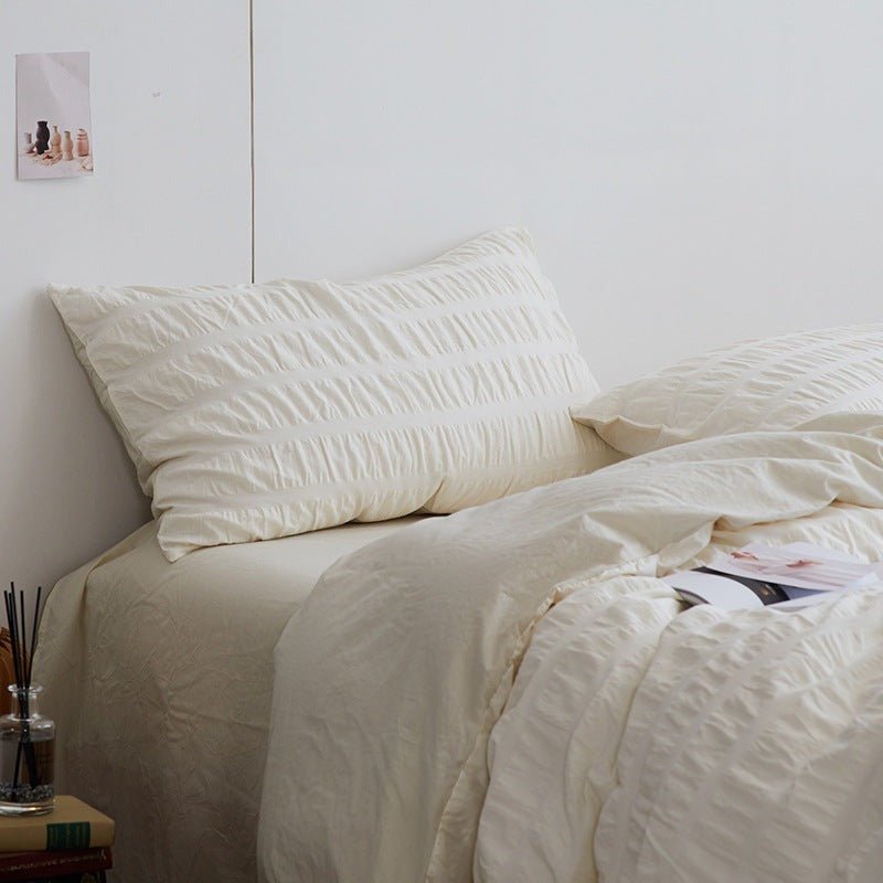 Minimal Bubble Textured Bedding Set / White